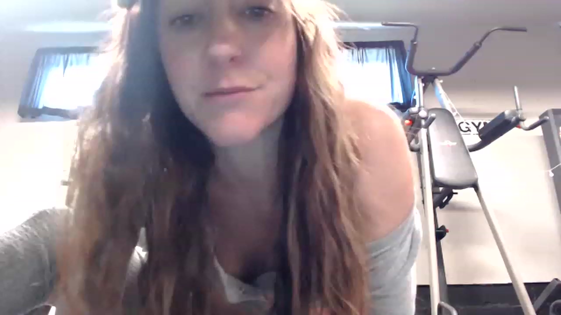 Gallery image thumbnail from FarmGirl__'s myfreecams stream on, 04/09/2023, 15:08 image 10 of 20