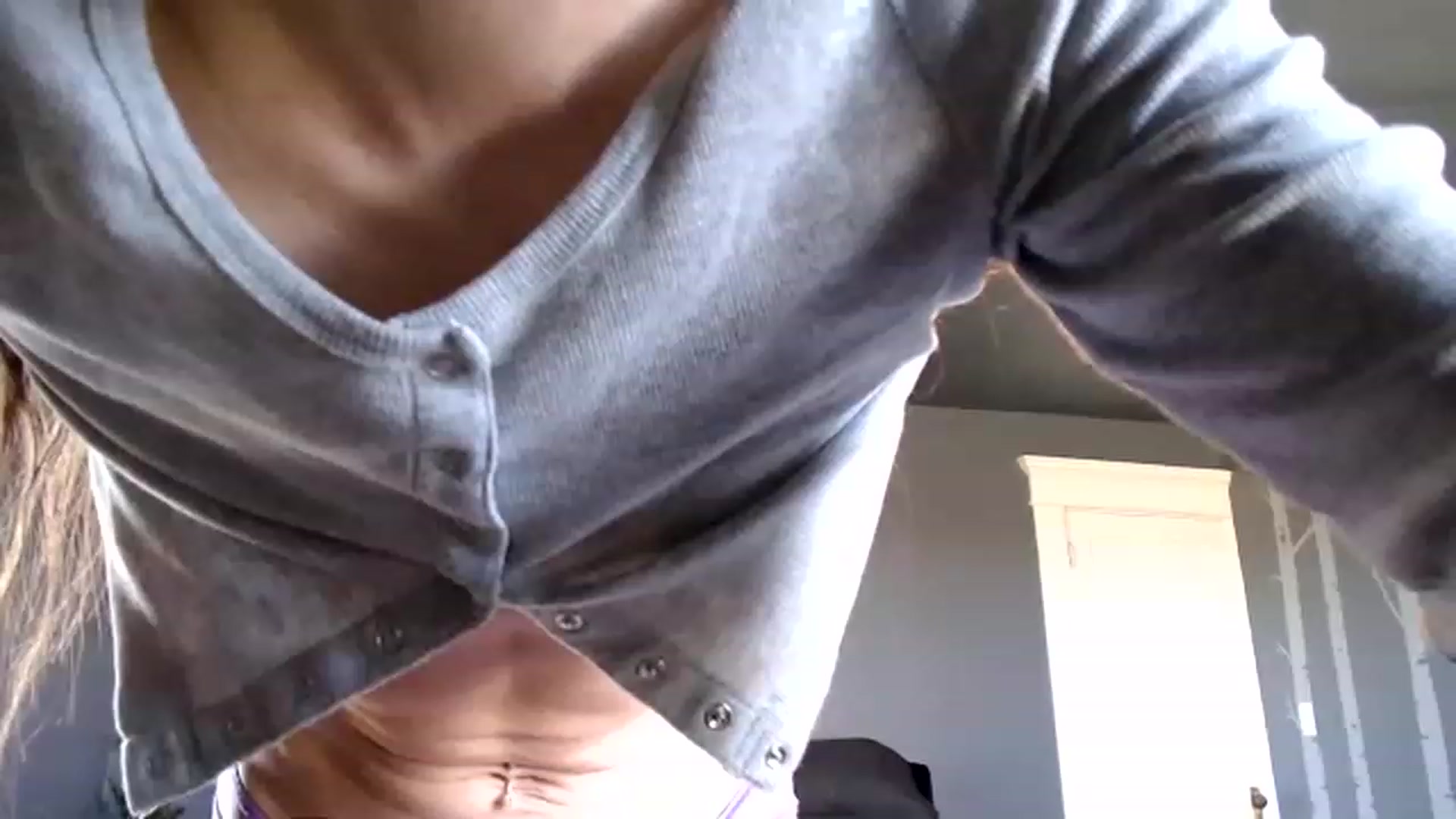 Gallery image thumbnail from FarmGirl__'s myfreecams stream on, 04/10/2023, 14:52 image 11 of 20