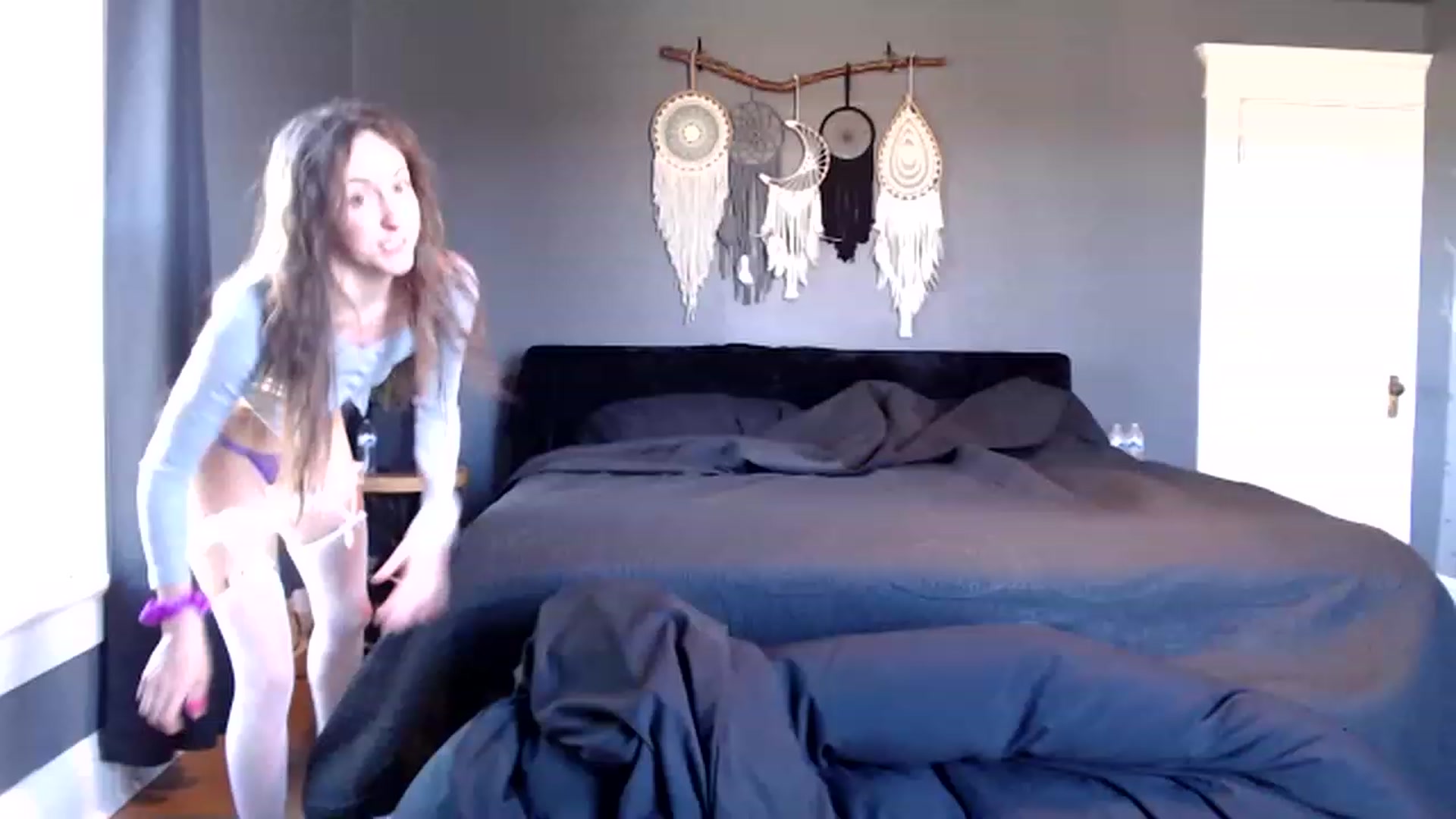 Gallery image thumbnail from FarmGirl__'s myfreecams stream on, 04/10/2023, 14:52 image 1 of 20