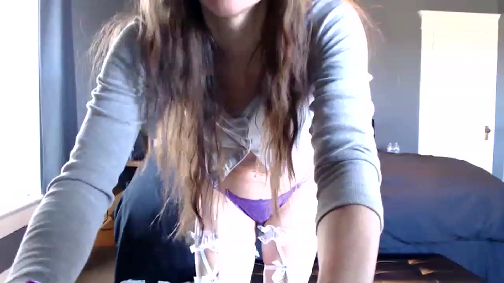 Gallery image thumbnail from FarmGirl__'s myfreecams stream on, 04/10/2023, 14:52 image 8 of 20