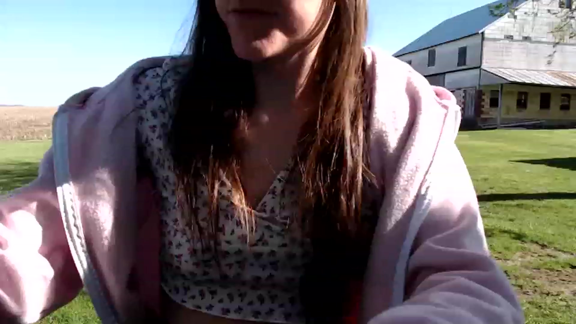 Gallery image thumbnail from FarmGirl__'s myfreecams stream on, 04/12/2023, 13:56 image 19 of 20