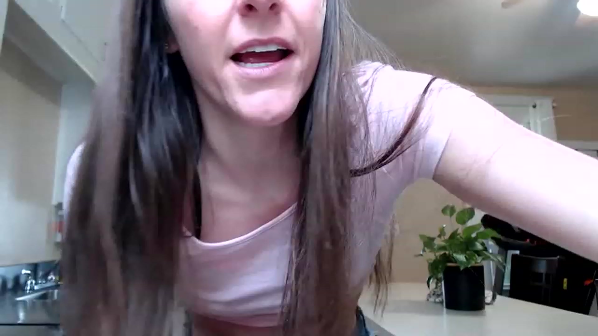 Gallery image thumbnail from FarmGirl__'s myfreecams stream on, 04/21/2023, 14:51 image 2 of 20