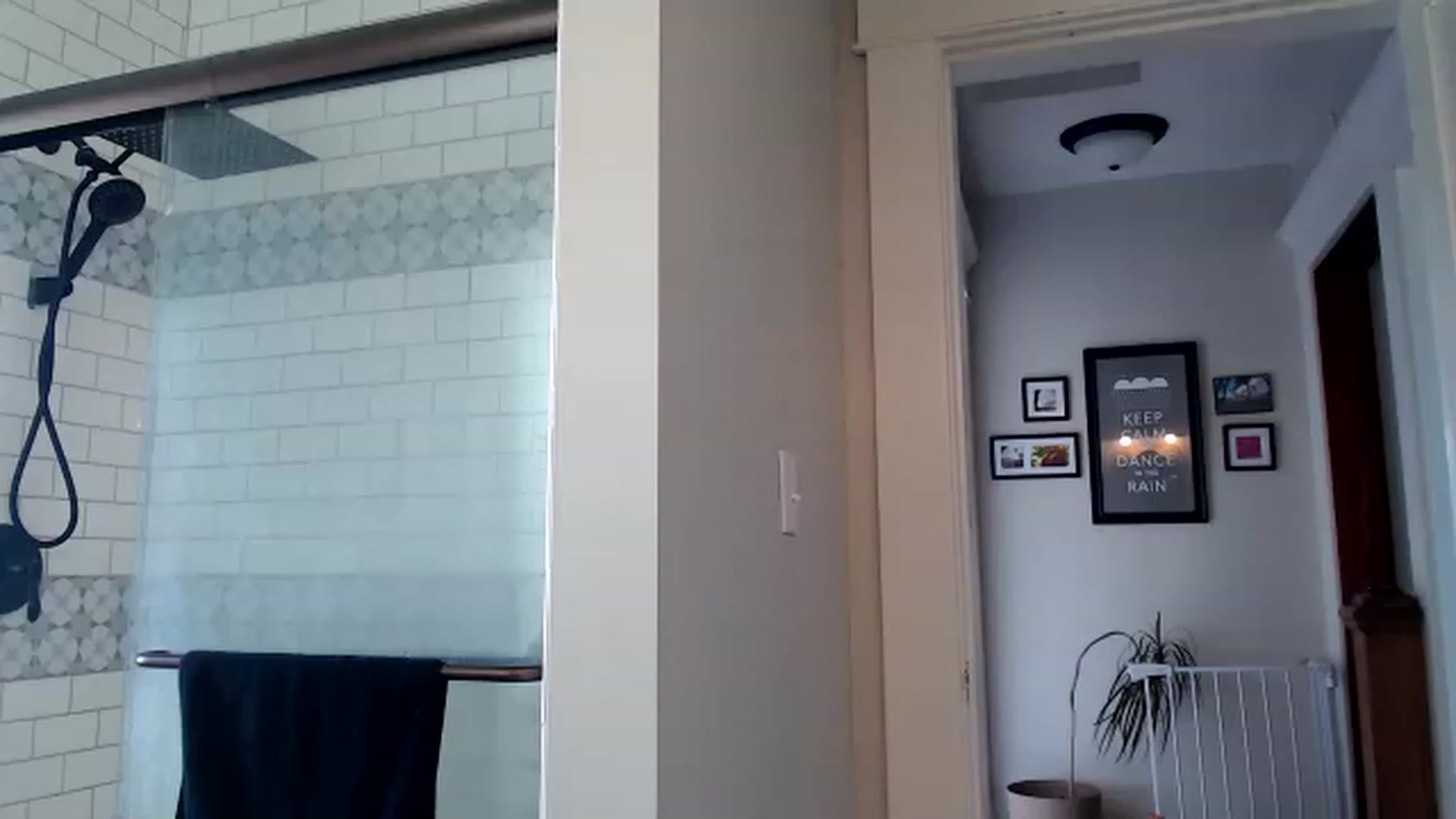 Gallery image thumbnail from FarmGirl__'s myfreecams stream on, 04/26/2023, 15:22 image 19 of 20