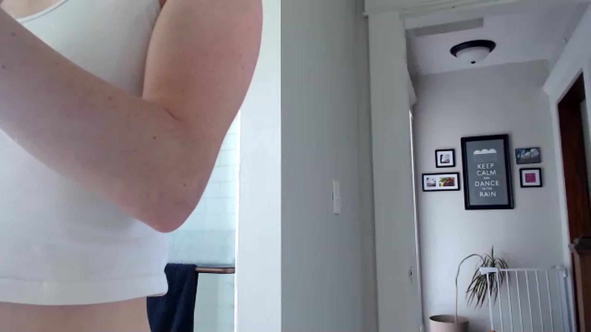 Gallery image thumbnail from FarmGirl__'s myfreecams stream on, 04/26/2023, 15:22 image 11 of 20