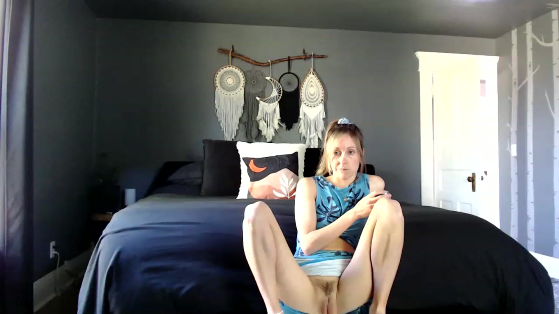Gallery image thumbnail from FarmGirl__'s myfreecams stream on, 05/17/2023, 14:30 image 9 of 20