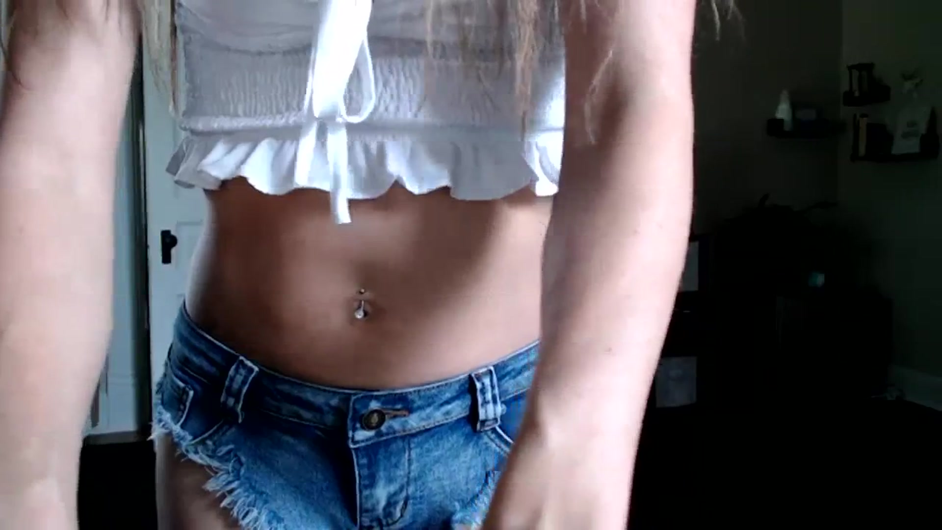 Gallery image thumbnail from FarmGirl__'s myfreecams stream on, 10/17/2023, 14:24 image 15 of 20