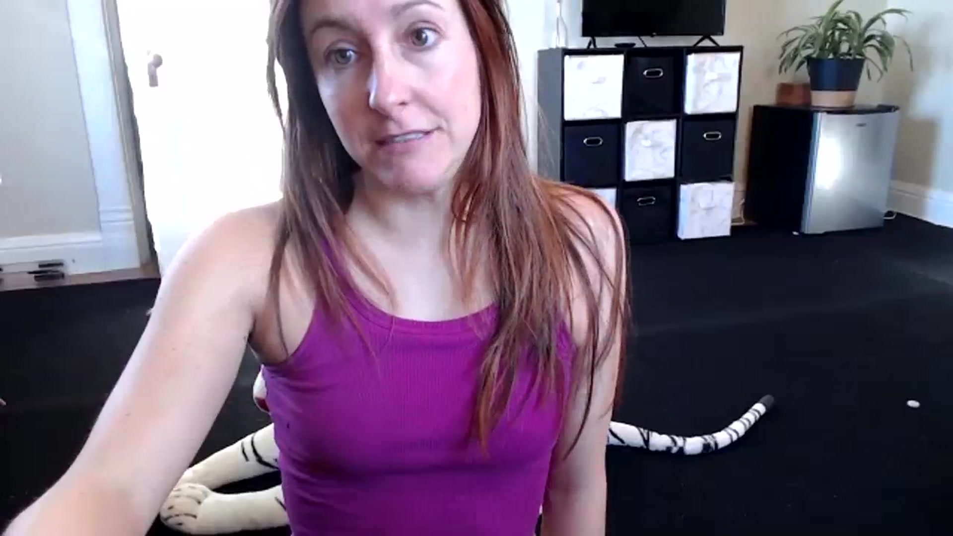 Gallery image thumbnail from FarmGirl__'s myfreecams stream on, 11/03/2023, 14:38 image 13 of 20