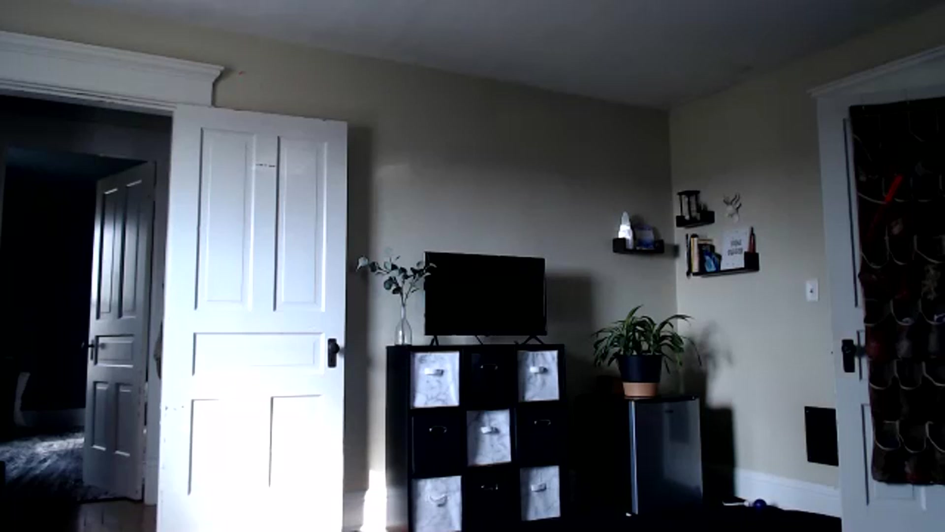 Gallery image thumbnail from FarmGirl__'s myfreecams stream on, 11/08/2023, 16:18 image 9 of 20