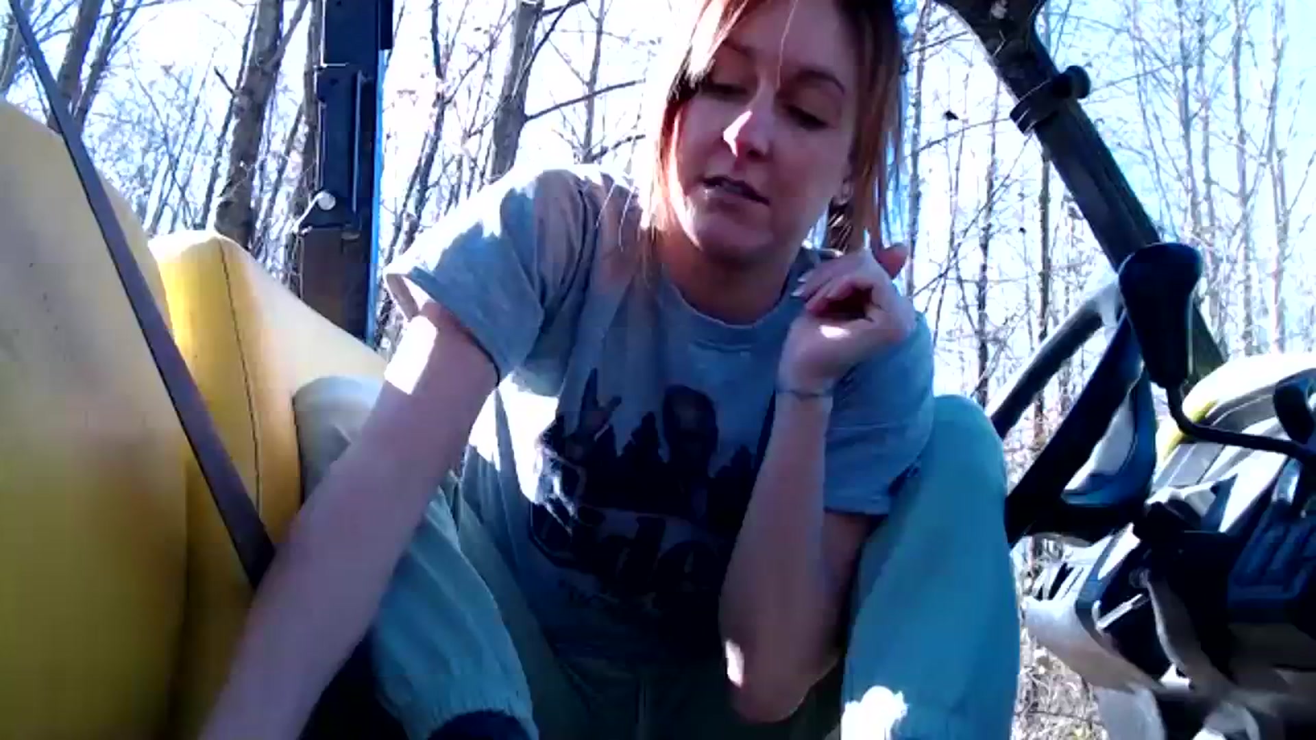 Gallery image thumbnail from FarmGirl__'s myfreecams stream on, 11/14/2023, 18:06 image 17 of 20
