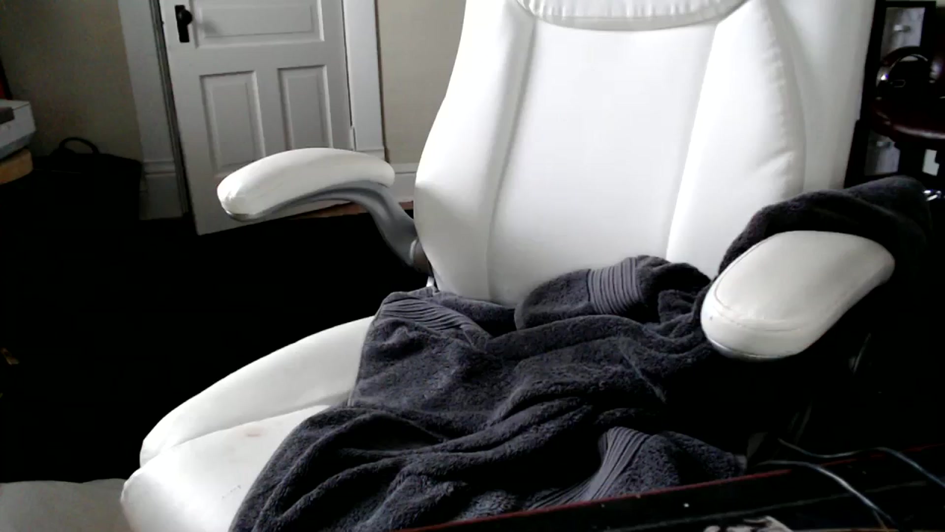 Gallery image thumbnail from FarmGirl__'s myfreecams stream on, 11/21/2023, 15:45 image 4 of 20