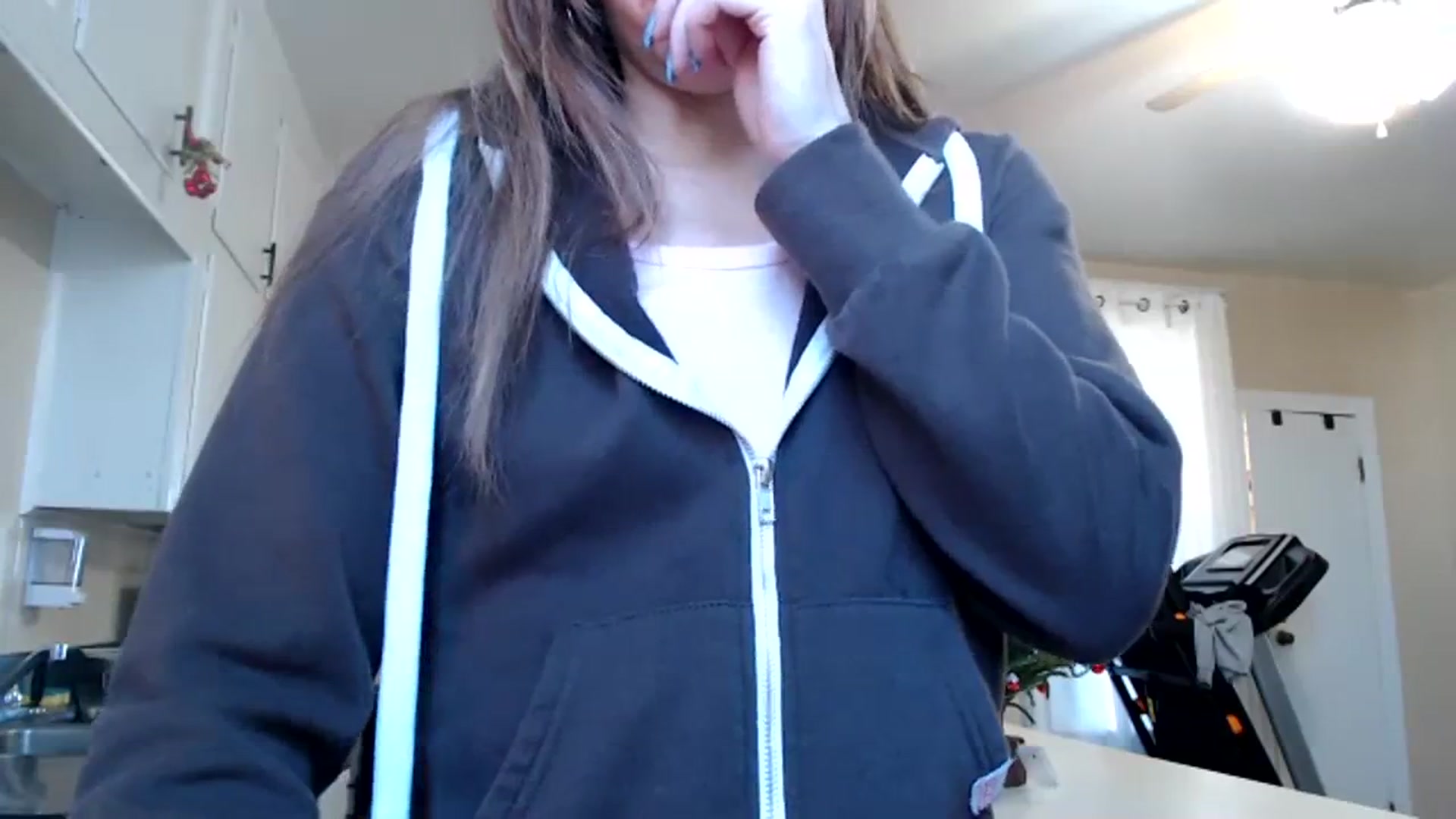 Gallery image thumbnail from FarmGirl__'s myfreecams stream on, 12/06/2023, 15:19 image 15 of 20