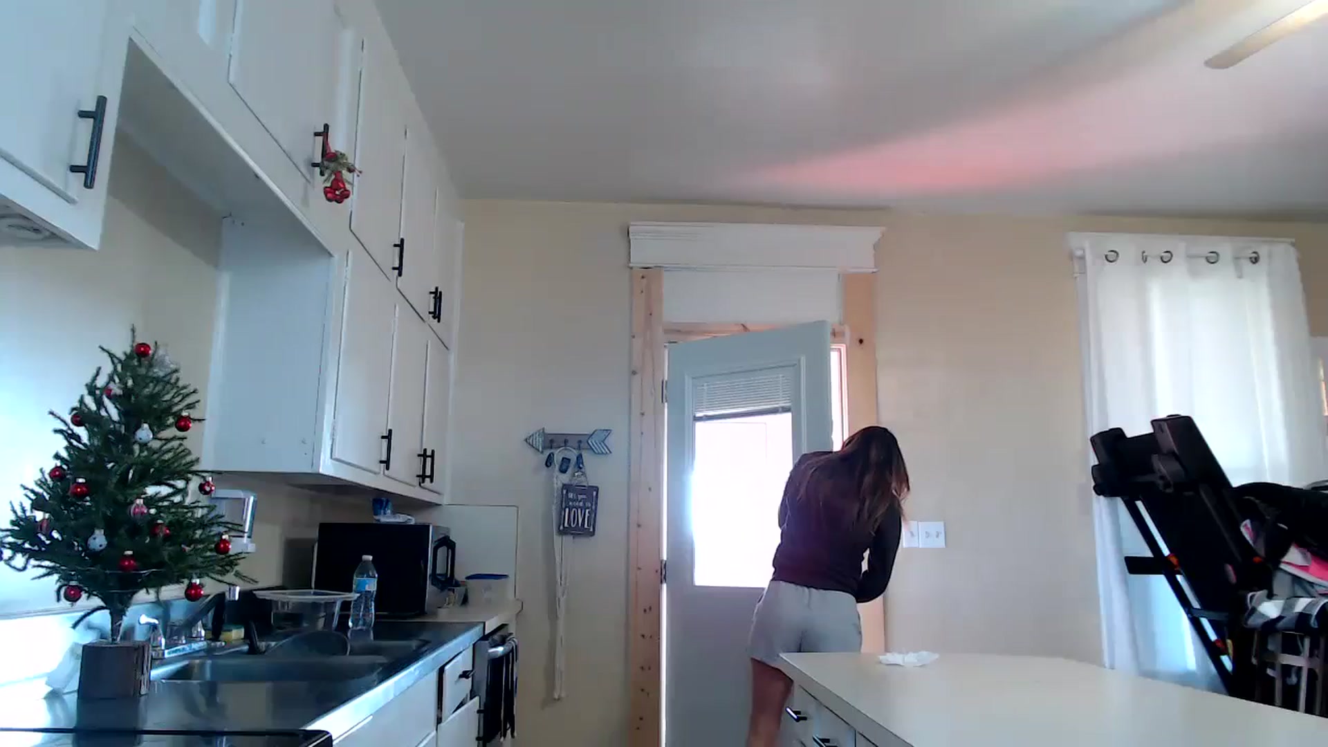 Gallery image thumbnail from FarmGirl__'s myfreecams stream on, 12/06/2023, 15:19 image 1 of 20