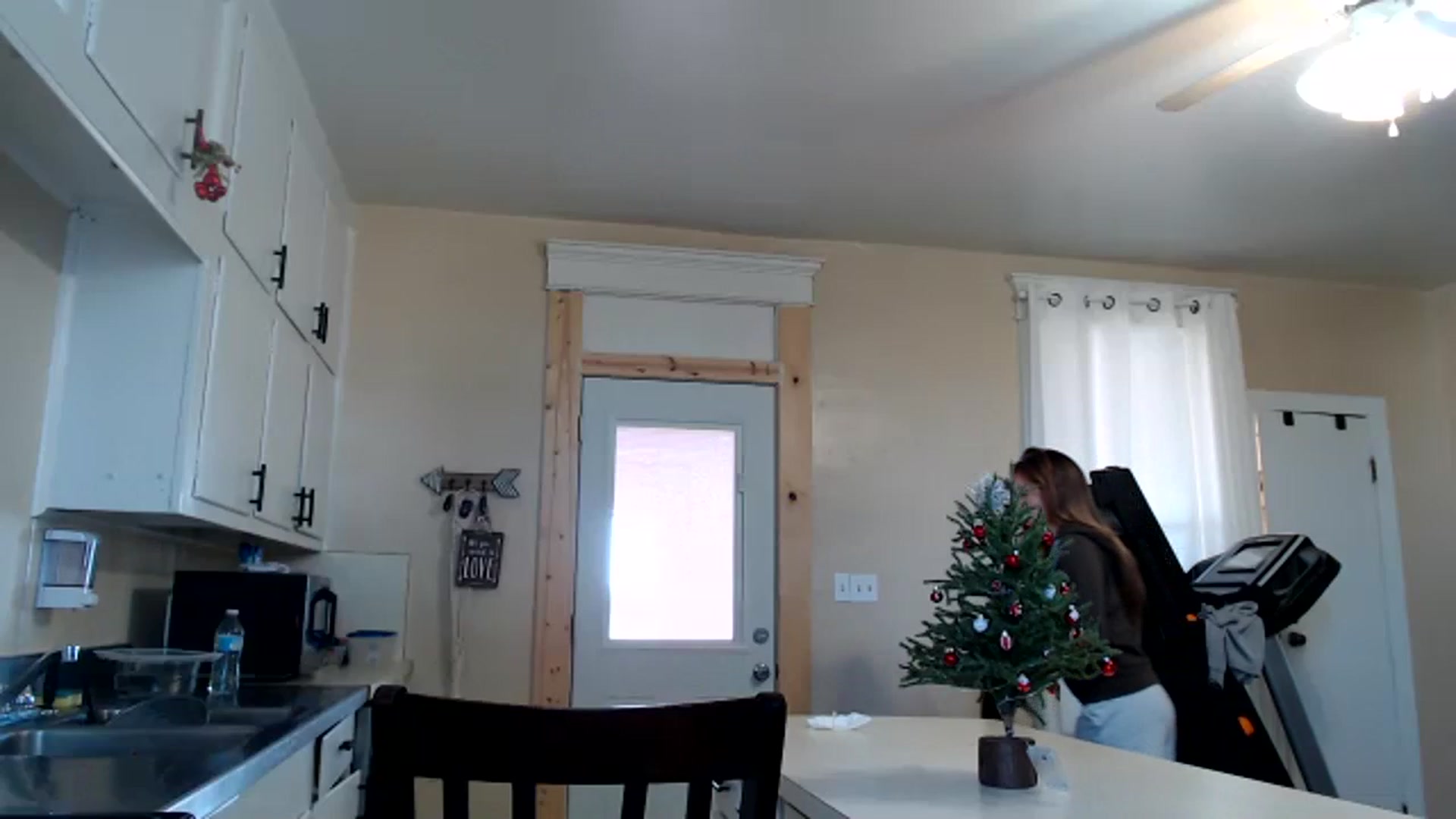 Gallery image thumbnail from FarmGirl__'s myfreecams stream on, 12/06/2023, 15:19 image 13 of 20