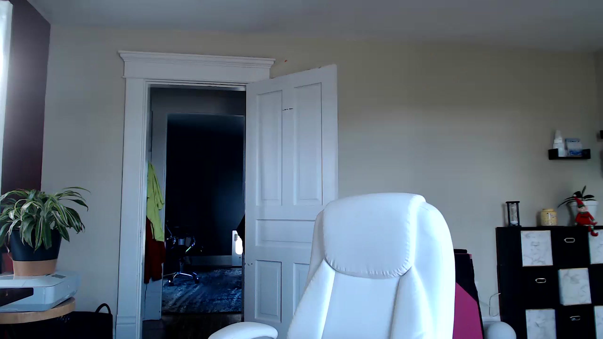 Gallery image thumbnail from FarmGirl__'s myfreecams stream on, 12/08/2023, 14:51 image 1 of 20