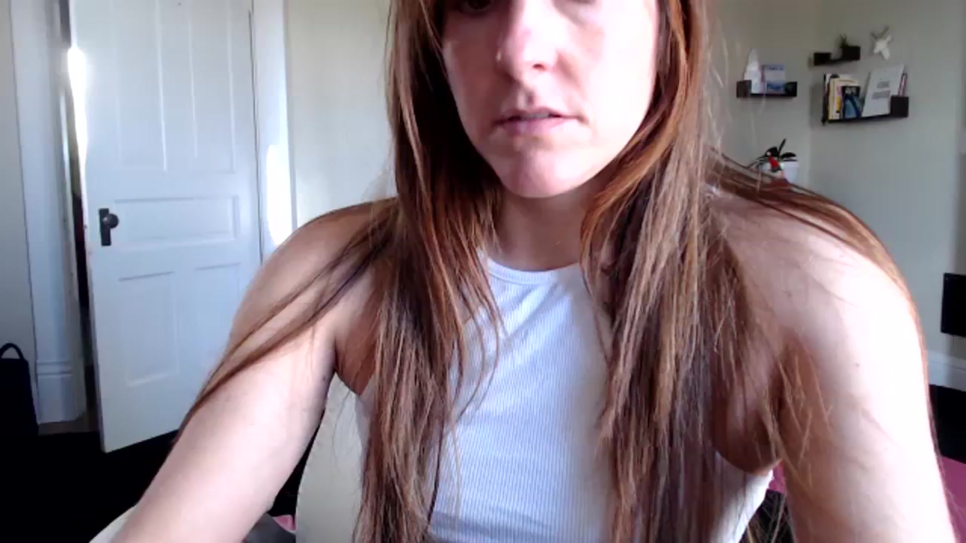 Gallery image thumbnail from FarmGirl__'s myfreecams stream on, 12/08/2023, 15:14 image 17 of 20