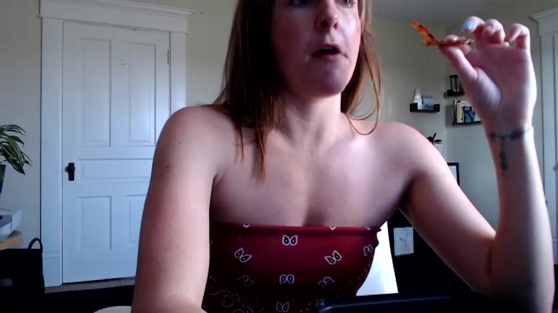 Gallery image thumbnail from FarmGirl__'s myfreecams stream on, 12/11/2023, 14:46 image 3 of 20