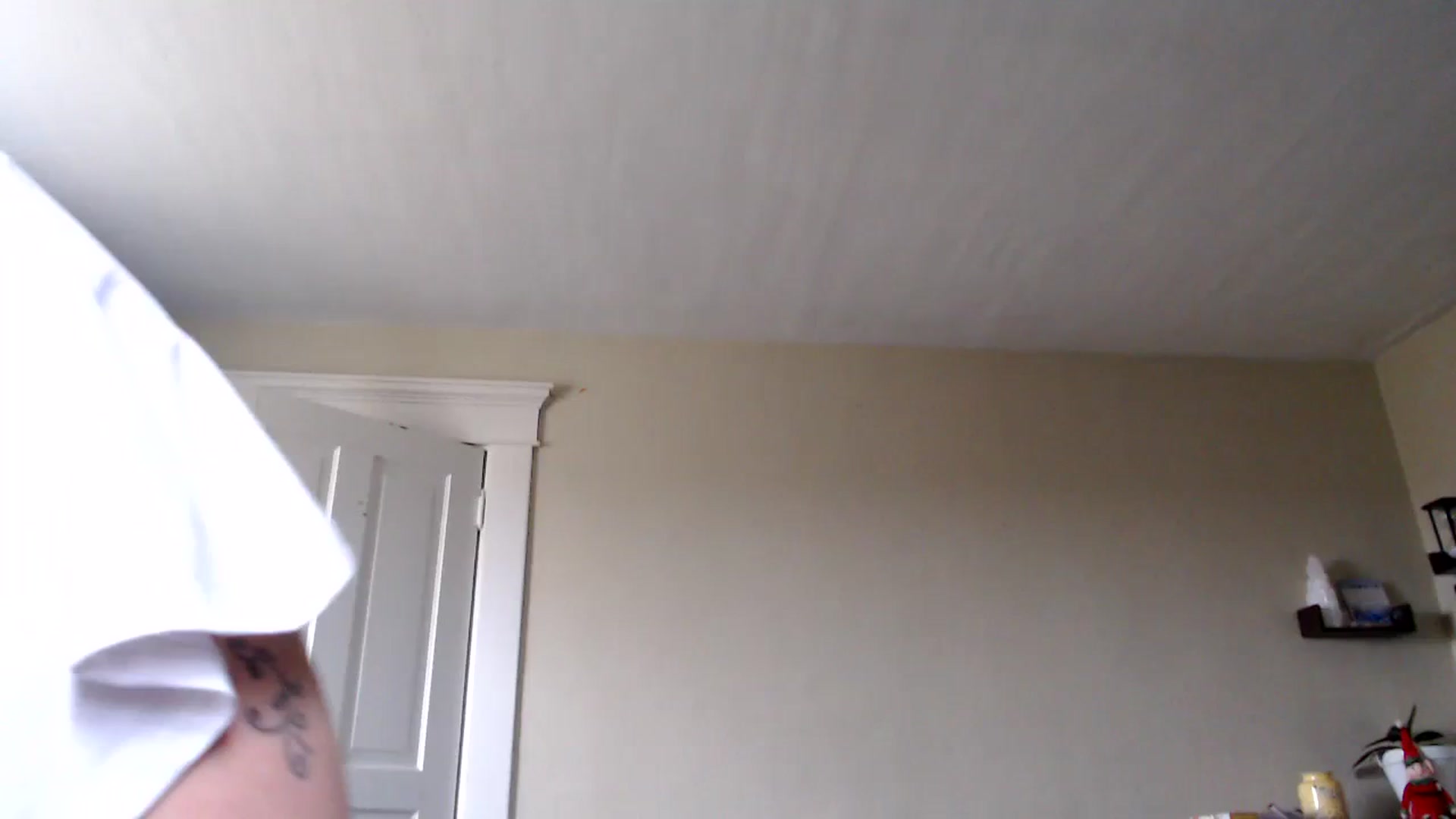 Gallery image thumbnail from FarmGirl__'s myfreecams stream on, 12/18/2023, 15:54 image 6 of 20