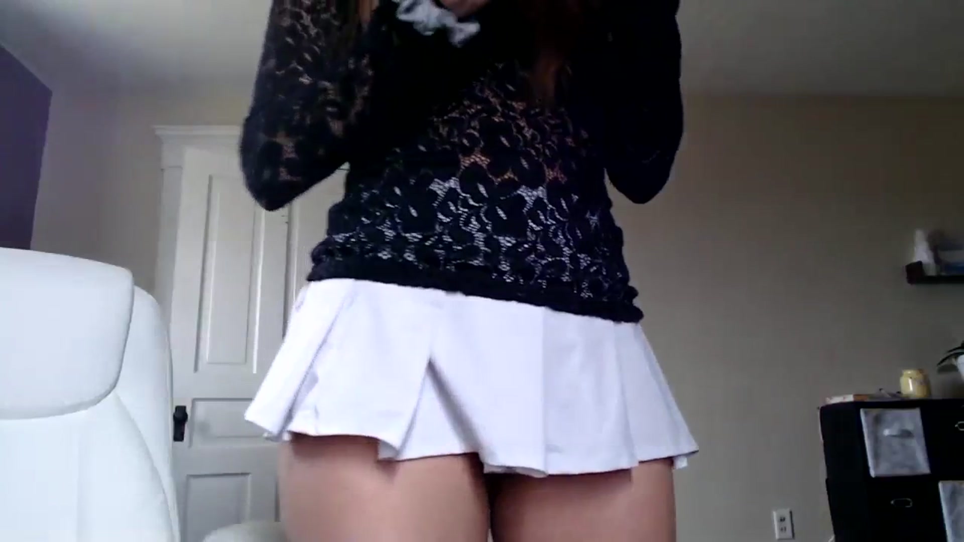 Gallery image thumbnail from FarmGirl__'s myfreecams stream on, 12/18/2023, 16:15 image 4 of 20