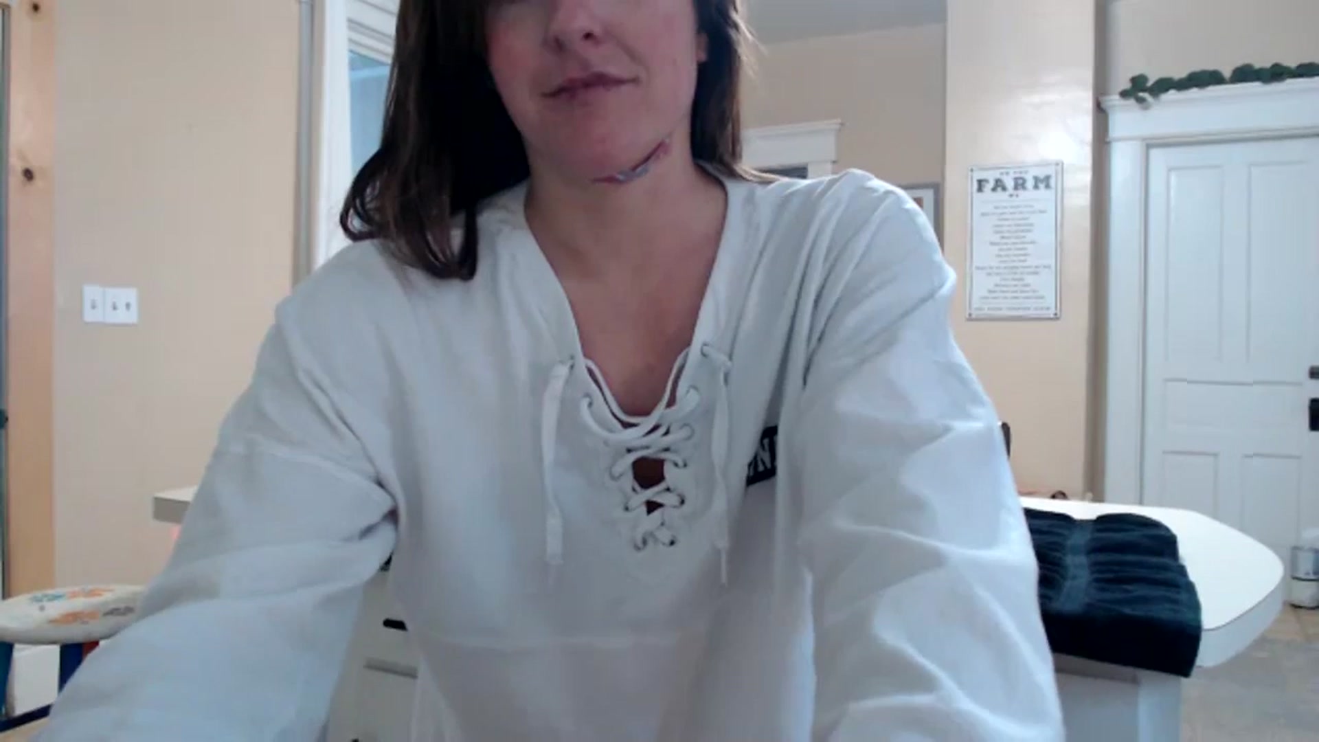 Gallery image thumbnail from FarmGirl__'s myfreecams stream on, 01/23/2024, 16:30 image 19 of 20