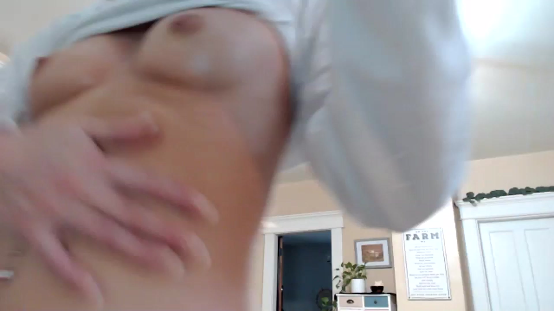 Gallery image thumbnail from FarmGirl__'s myfreecams stream on, 01/23/2024, 17:09 image 13 of 20