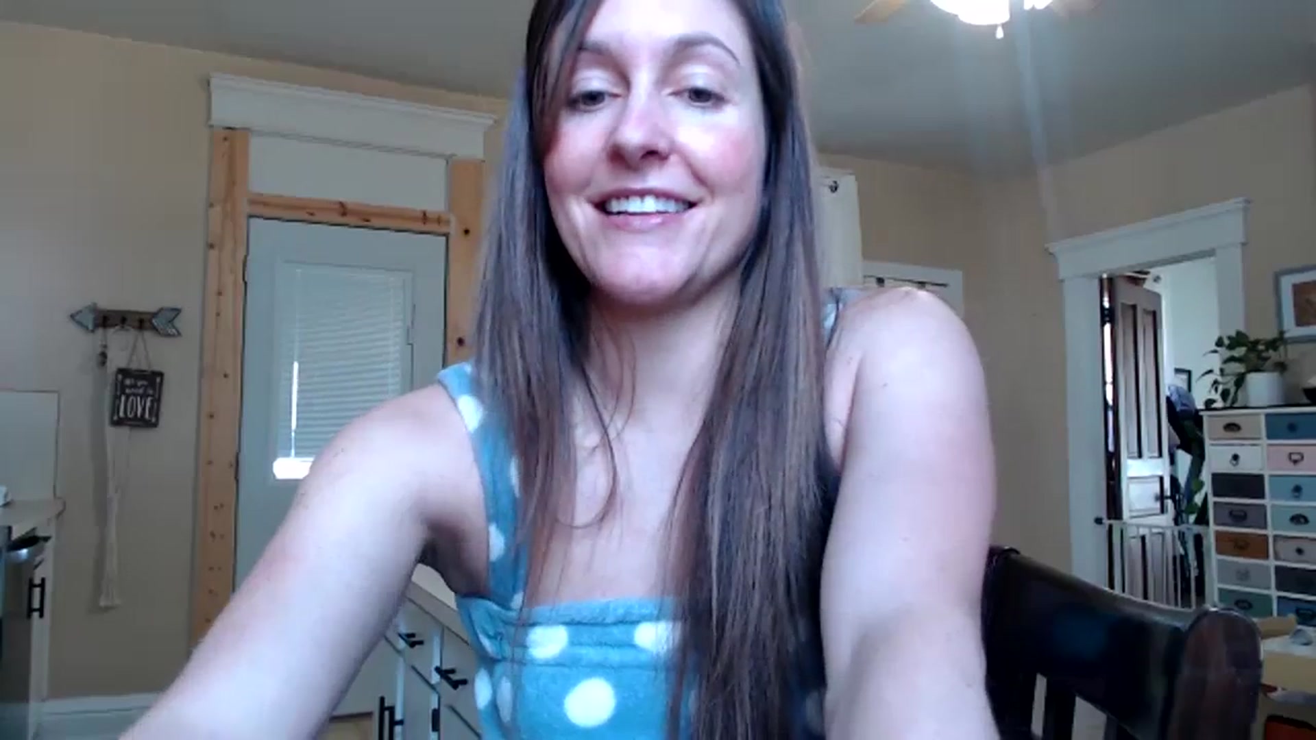 Gallery image thumbnail from FarmGirl__'s myfreecams stream on, 02/01/2024, 17:38 image 16 of 20