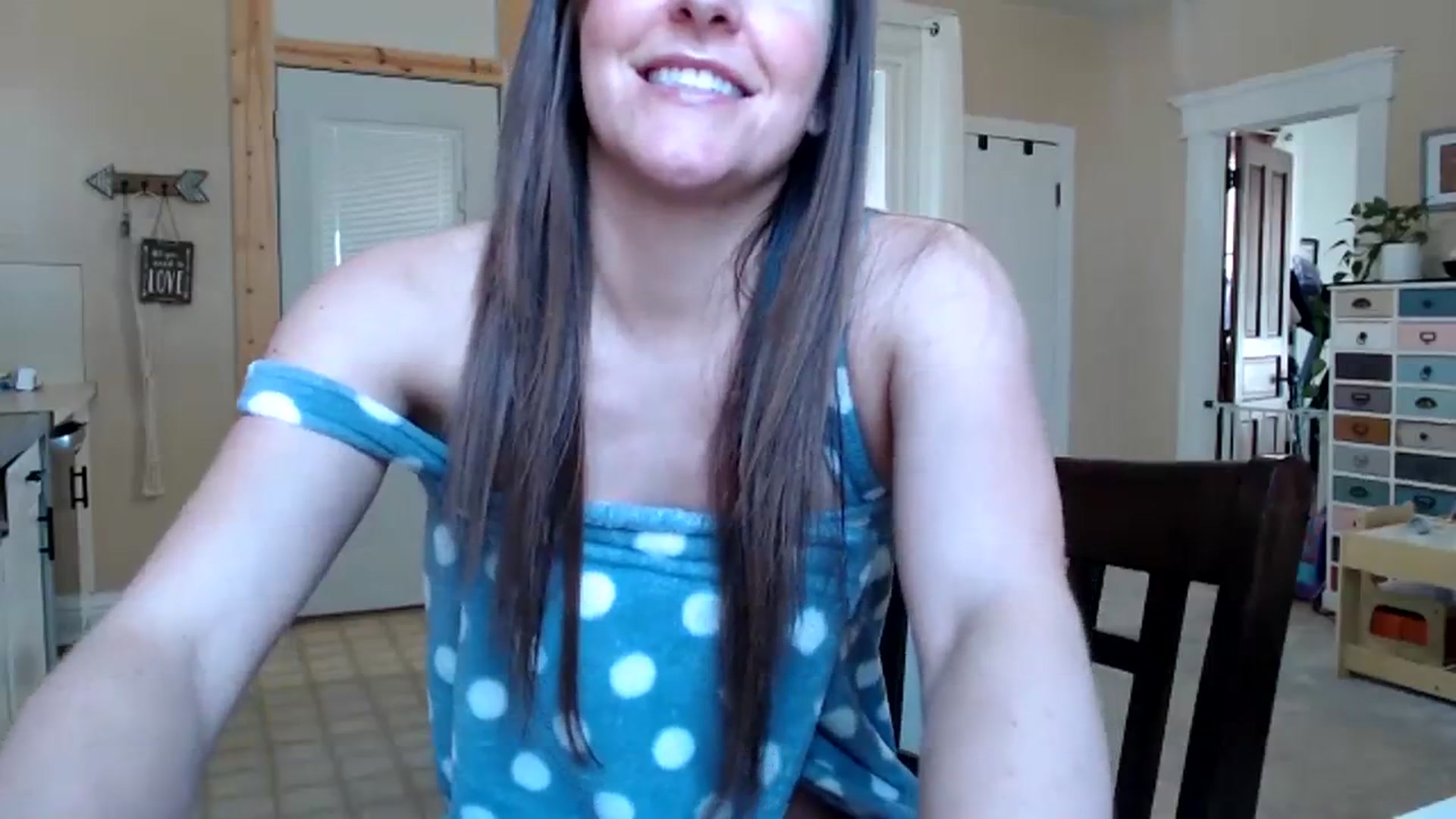 Gallery image thumbnail from FarmGirl__'s myfreecams stream on, 02/01/2024, 17:38 image 4 of 20