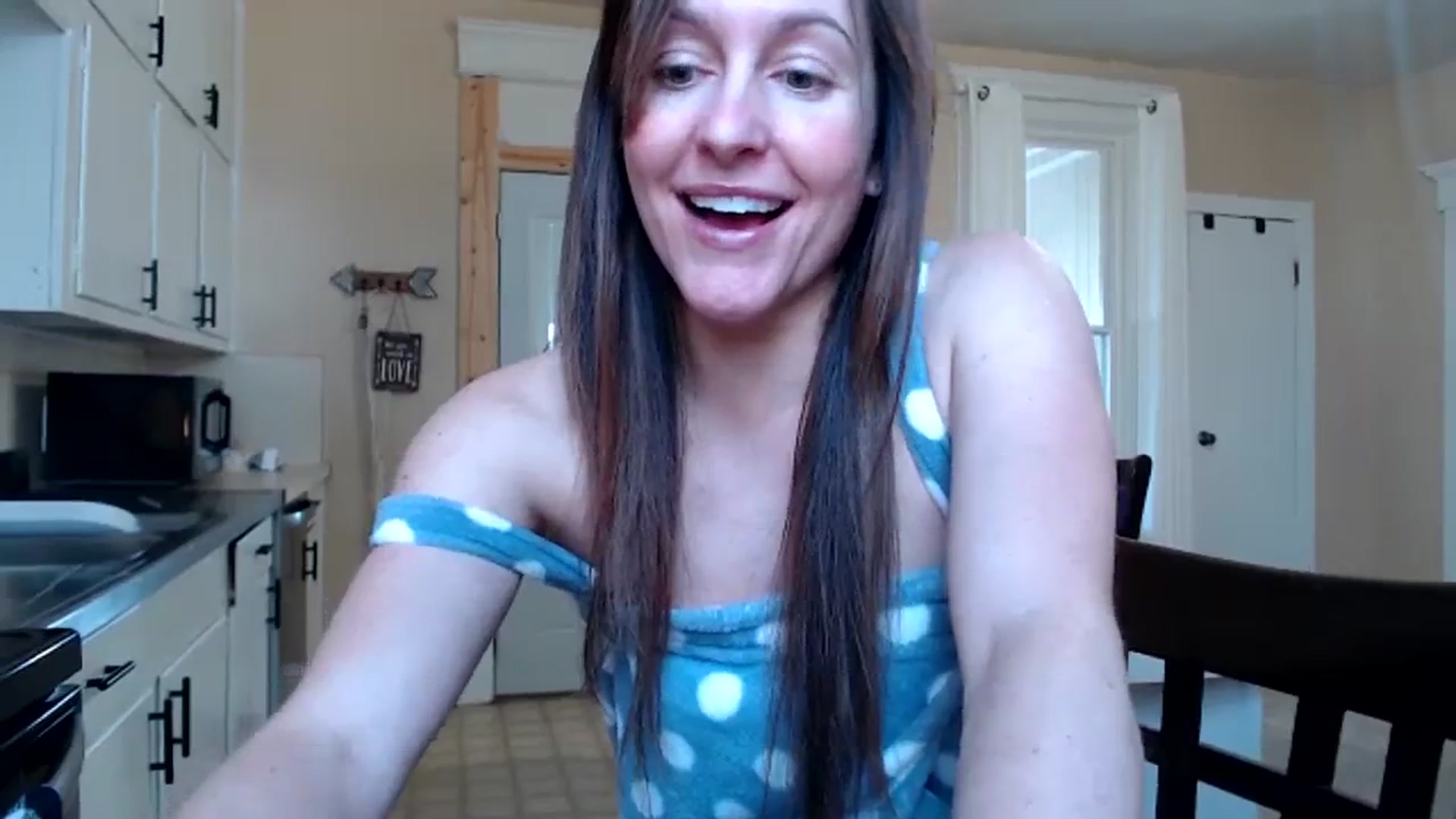 Gallery image thumbnail from FarmGirl__'s myfreecams stream on, 02/01/2024, 17:38 image 9 of 20