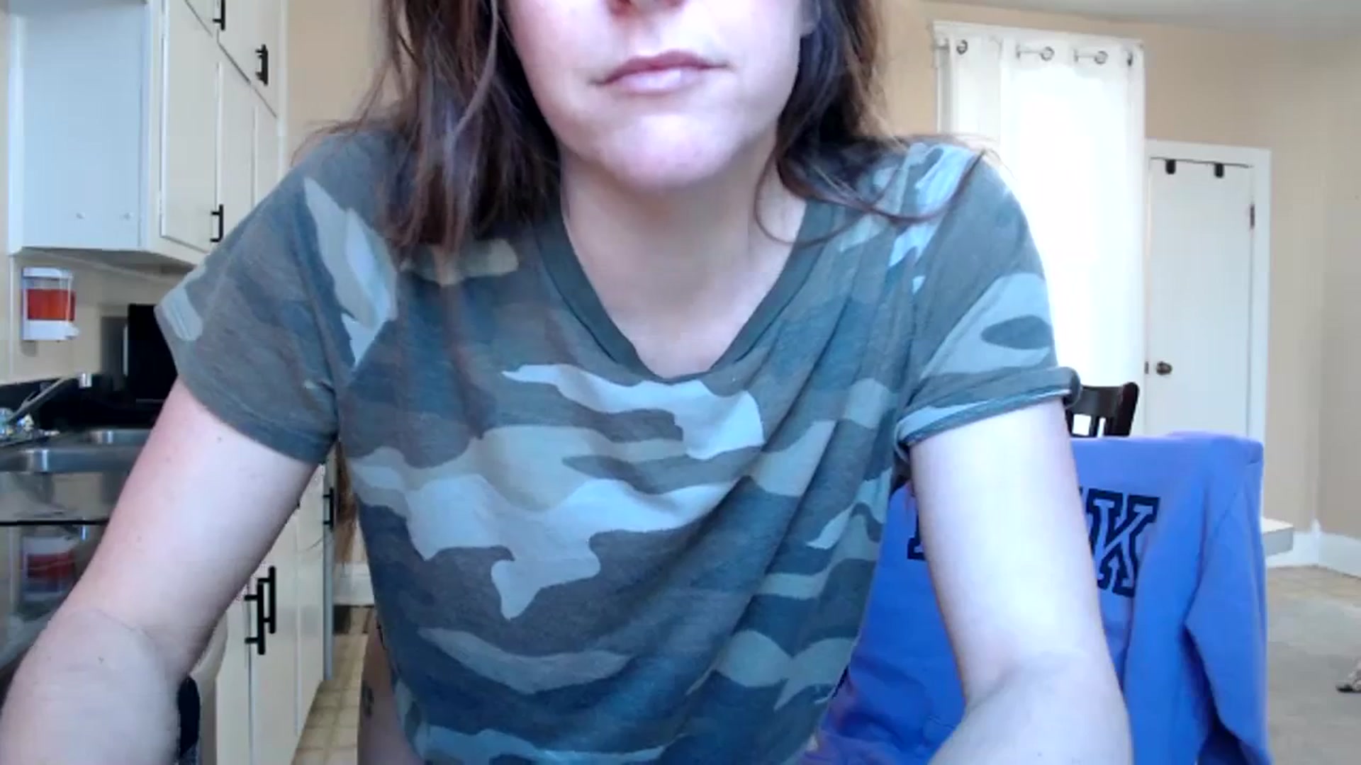 Gallery image thumbnail from FarmGirl__'s myfreecams stream on, 02/06/2024, 15:21 image 12 of 20