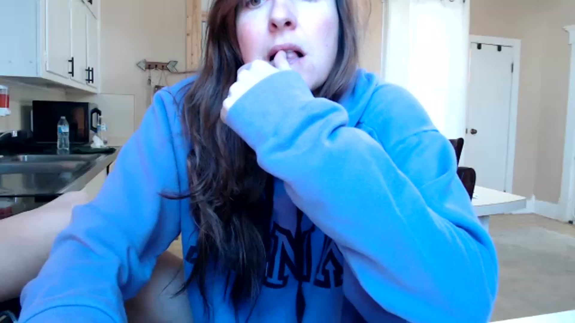 Gallery image thumbnail from FarmGirl__'s myfreecams stream on, 02/06/2024, 15:21 image 19 of 20