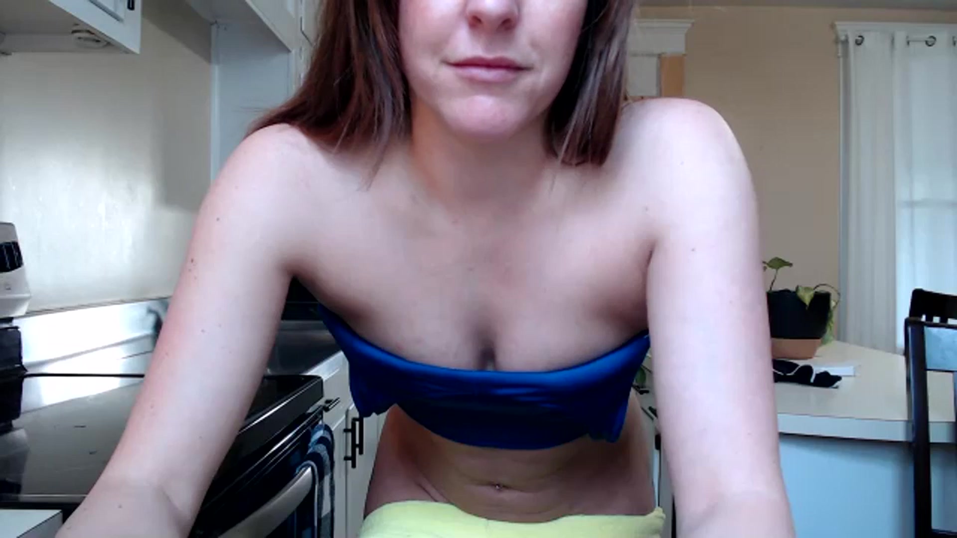 Gallery image thumbnail from FarmGirl__'s myfreecams stream on, 02/08/2024, 15:19 image 7 of 20