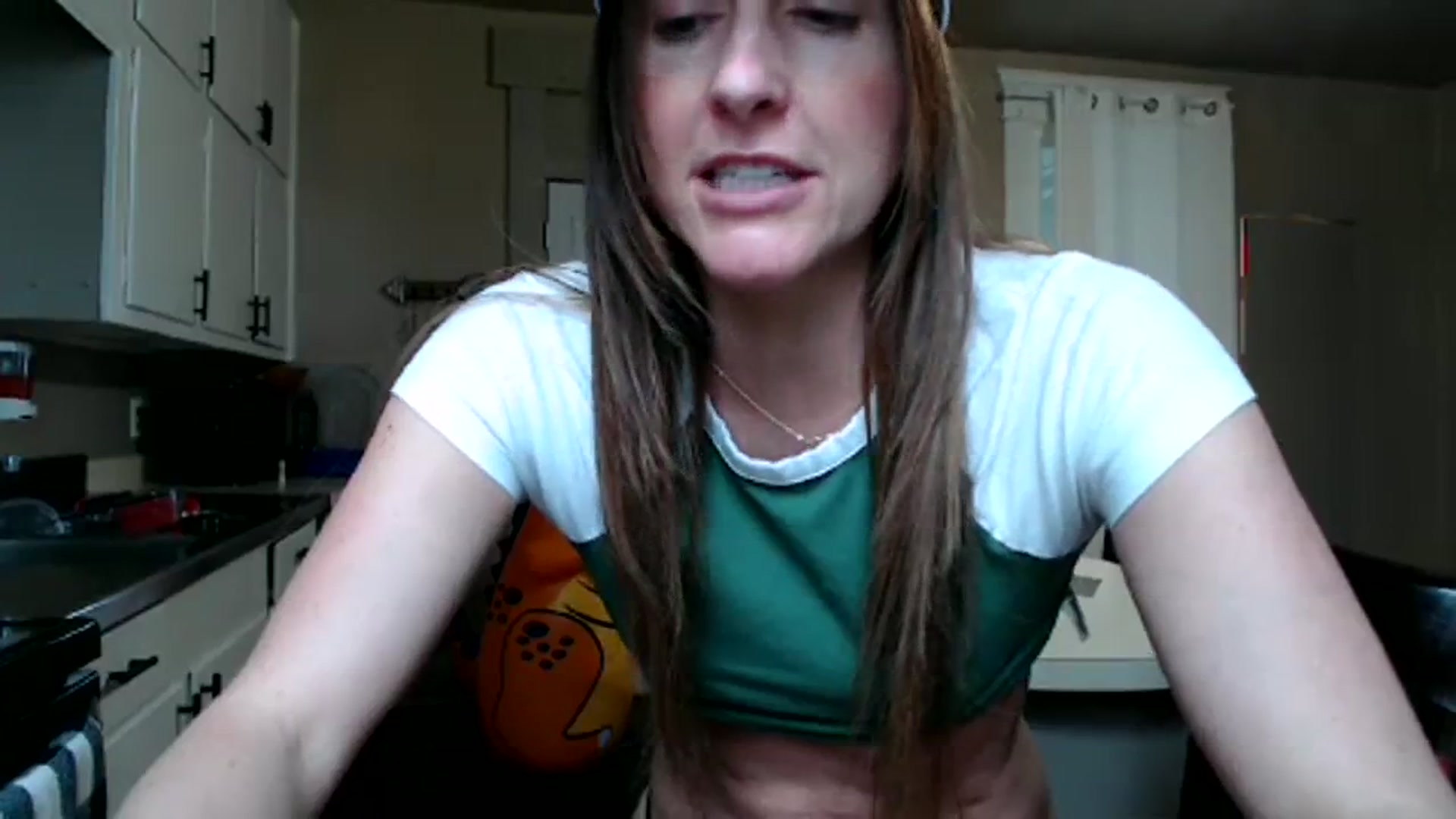 Gallery image thumbnail from FarmGirl__'s myfreecams stream on, 04/02/2024, 15:10 image 19 of 20