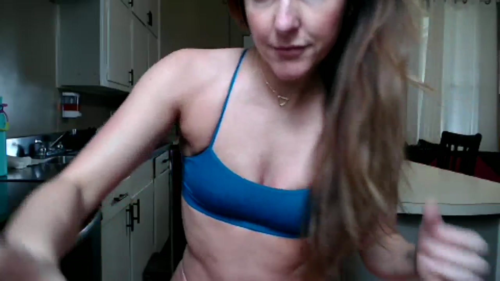 Gallery image thumbnail from FarmGirl__'s myfreecams stream on, 04/05/2024, 14:50 image 6 of 20