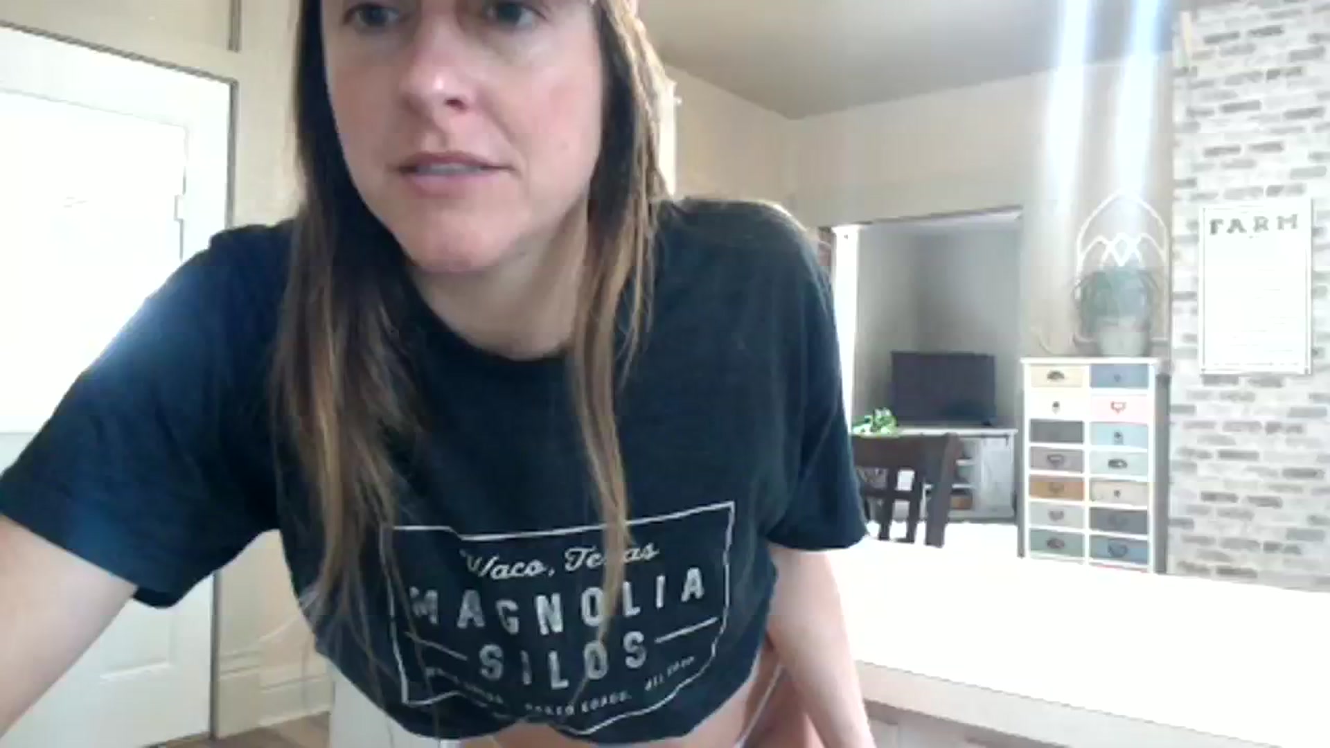 Gallery image thumbnail from FarmGirl__'s myfreecams stream on, 04/10/2024, 17:18 image 1 of 20