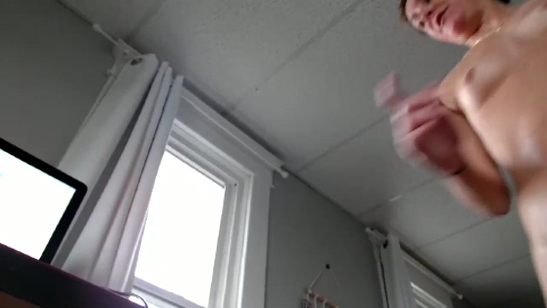 Gallery image thumbnail from FarmGirl__'s myfreecams stream on, 04/11/2024, 16:21 image 11 of 20