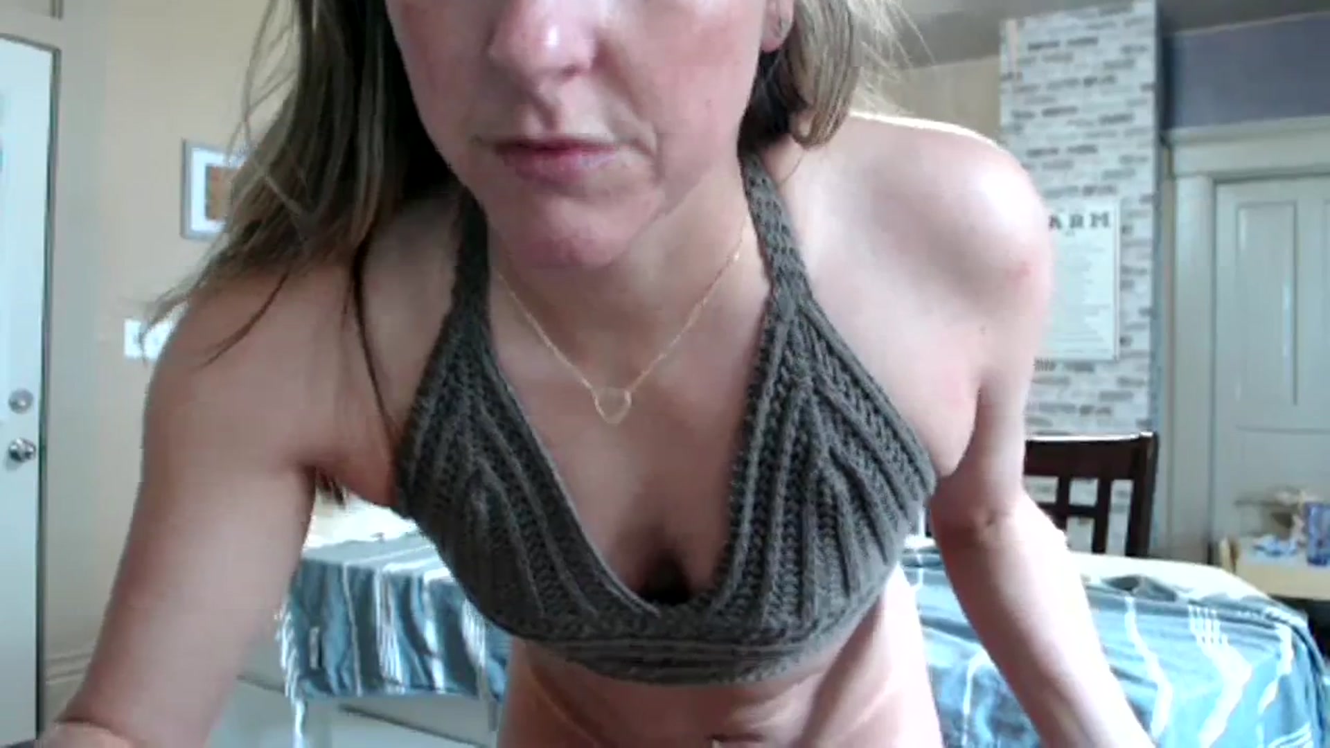 Gallery image thumbnail from FarmGirl__'s myfreecams stream on, 04/14/2024, 15:47 image 13 of 20