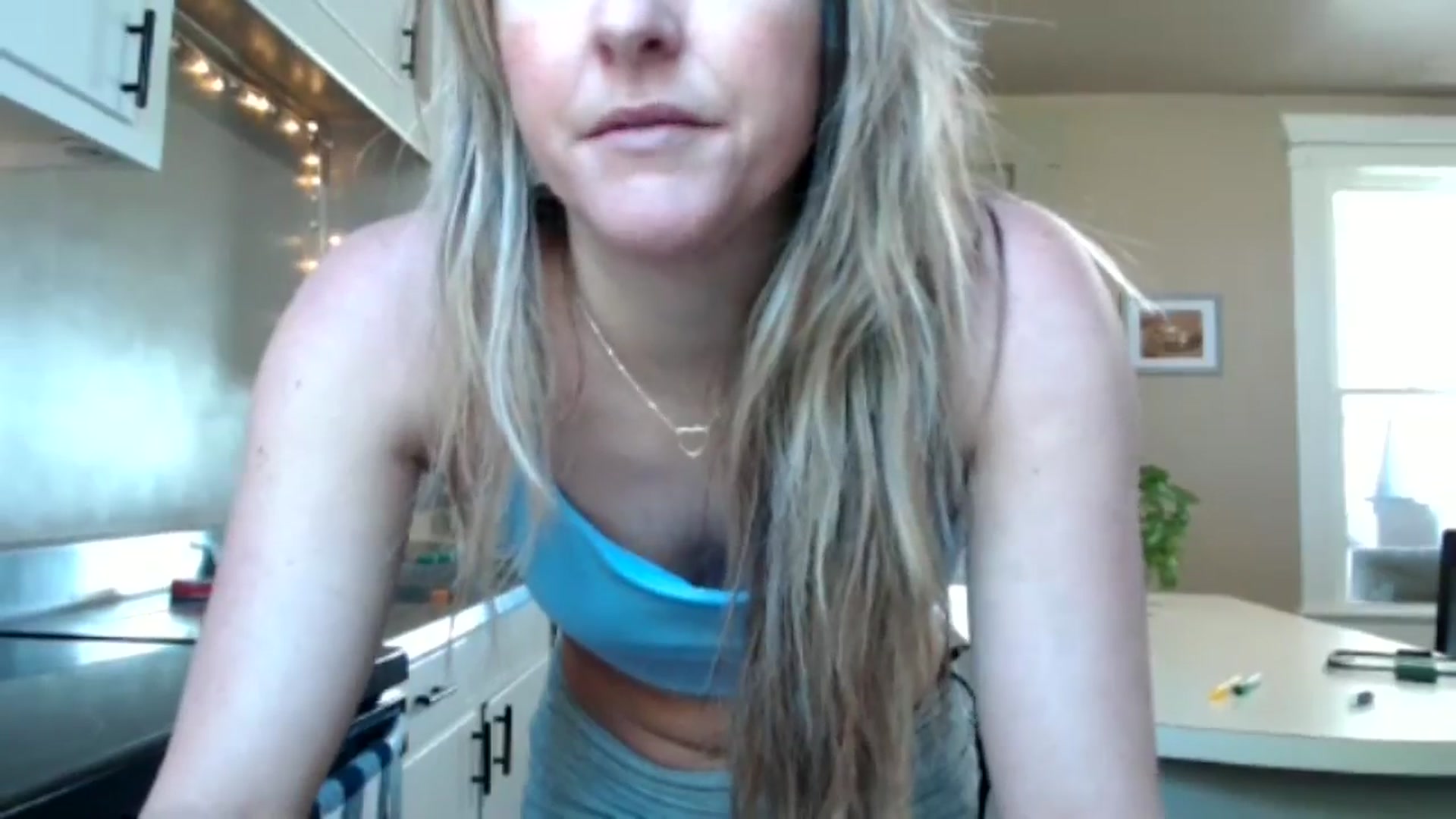 Gallery image thumbnail from FarmGirl__'s myfreecams stream on, 05/02/2024, 14:11 image 2 of 20