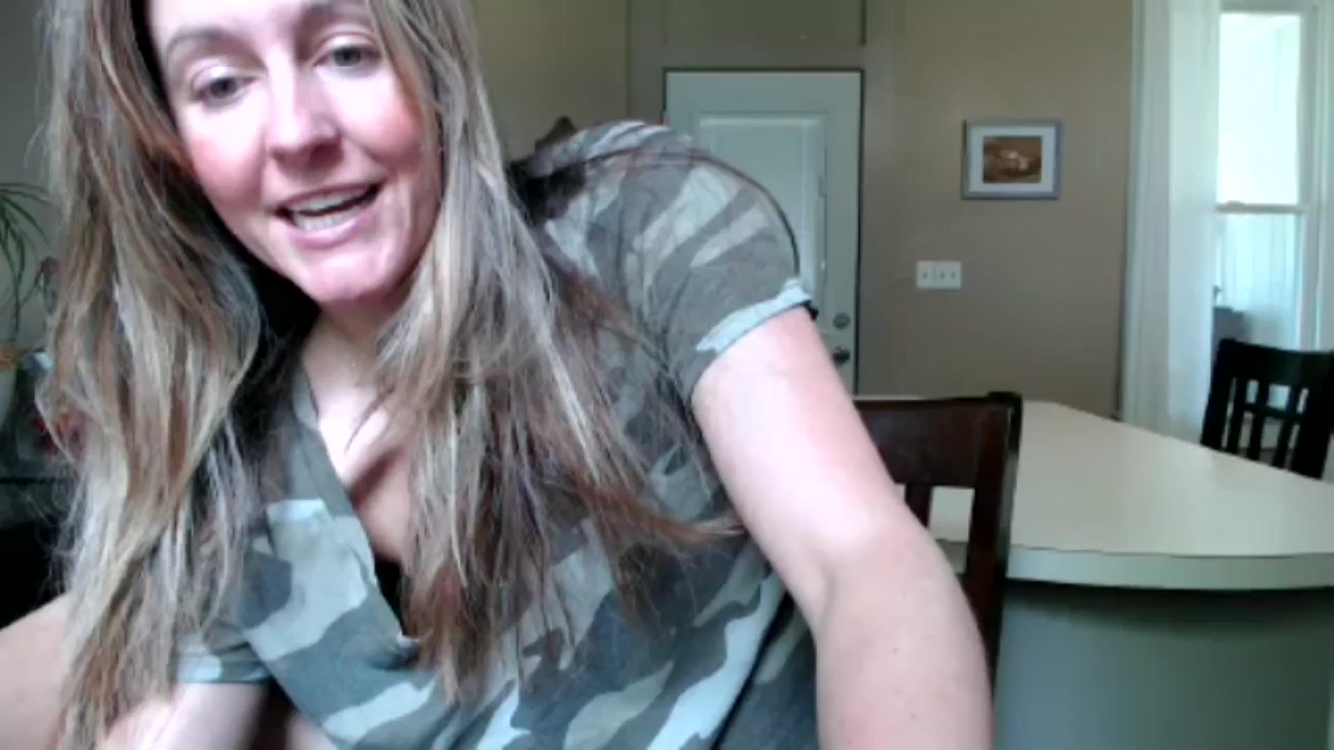 Gallery image thumbnail from FarmGirl__'s myfreecams stream on, 05/11/2024, 16:38 image 11 of 20