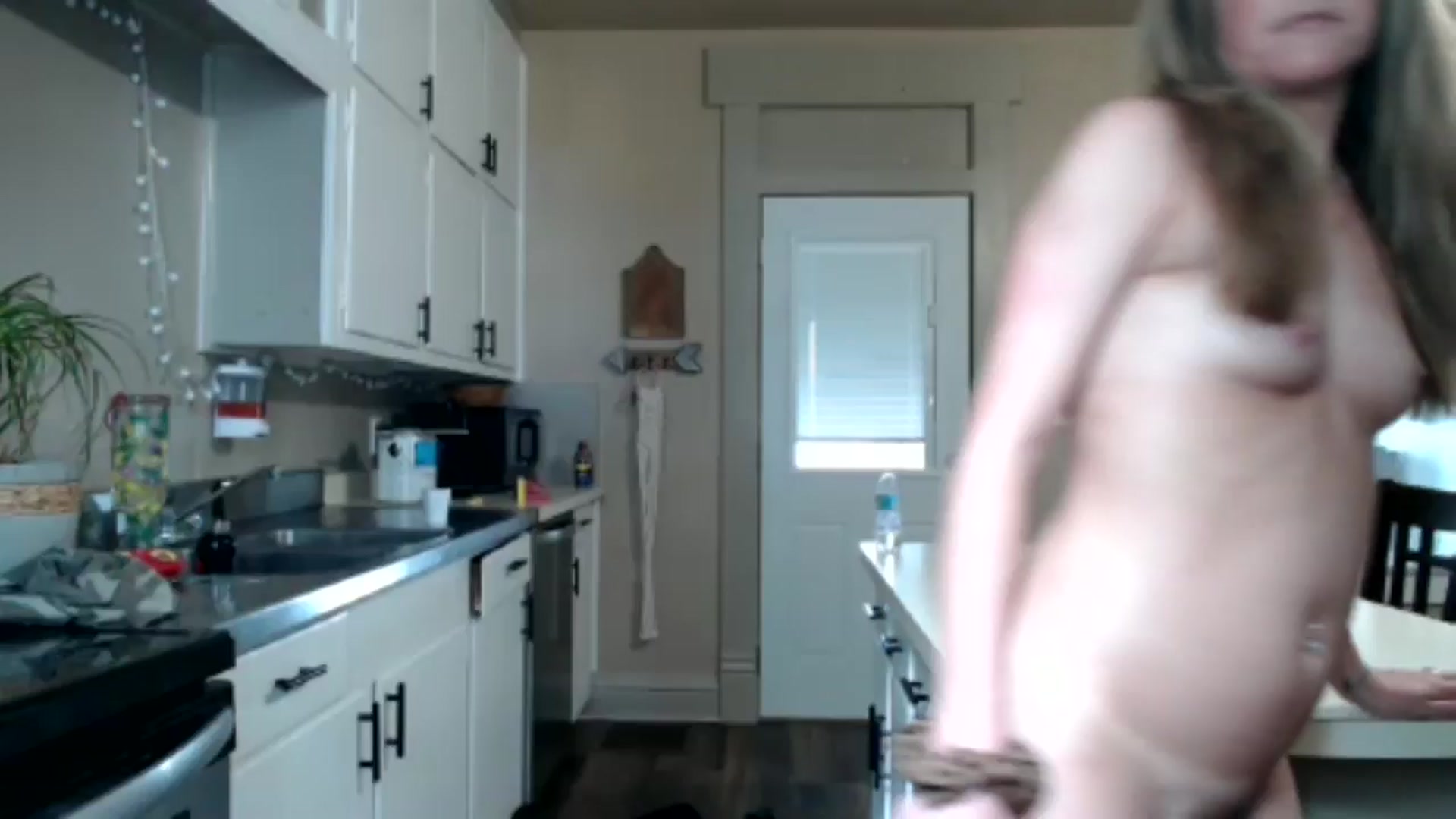 Gallery image thumbnail from FarmGirl__'s myfreecams stream on, 05/11/2024, 16:38 image 20 of 20