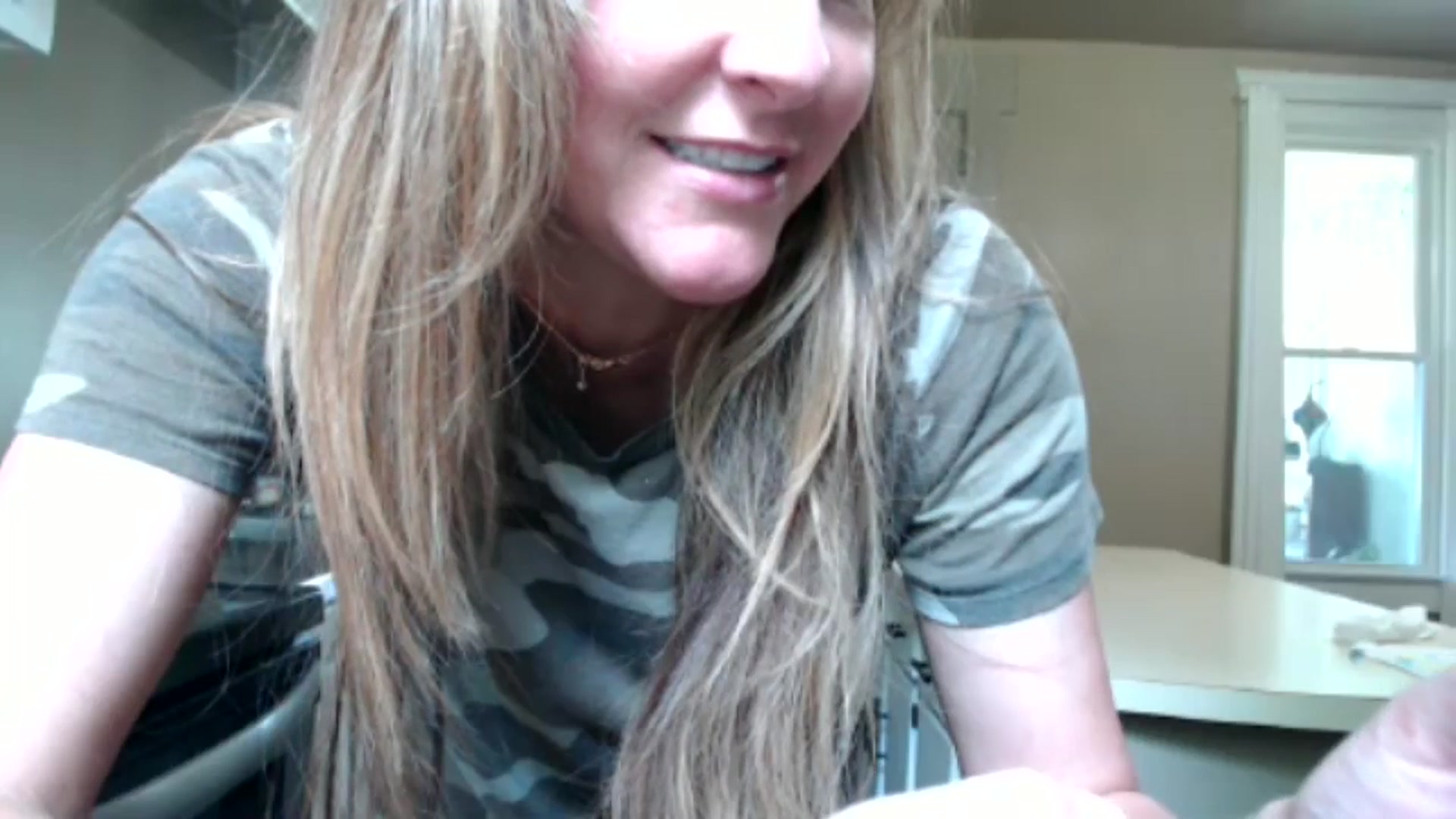 Gallery image thumbnail from FarmGirl__'s myfreecams stream on, 06/03/2024, 17:39 image 3 of 20