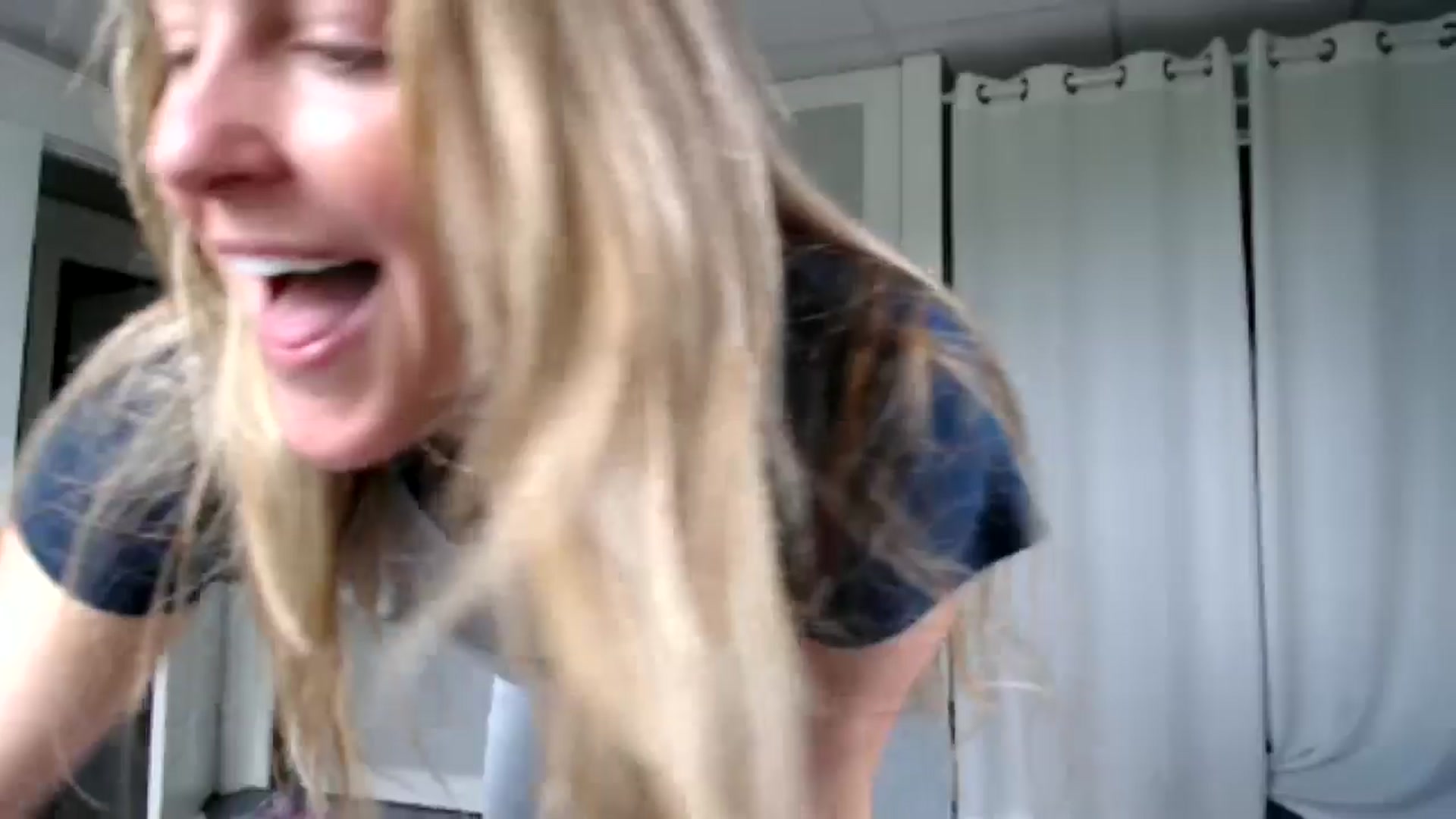 Gallery image thumbnail from FarmGirl__'s myfreecams stream on, 06/03/2024, 18:03 image 16 of 20