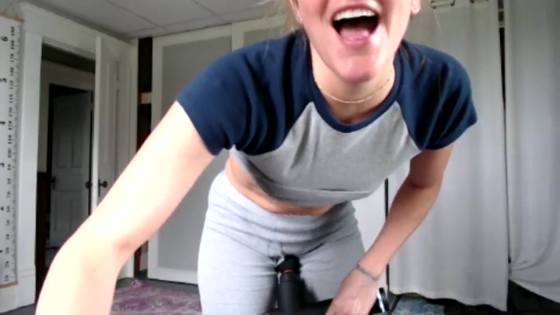 Gallery image thumbnail from FarmGirl__'s myfreecams stream on, 06/03/2024, 18:03 image 11 of 20