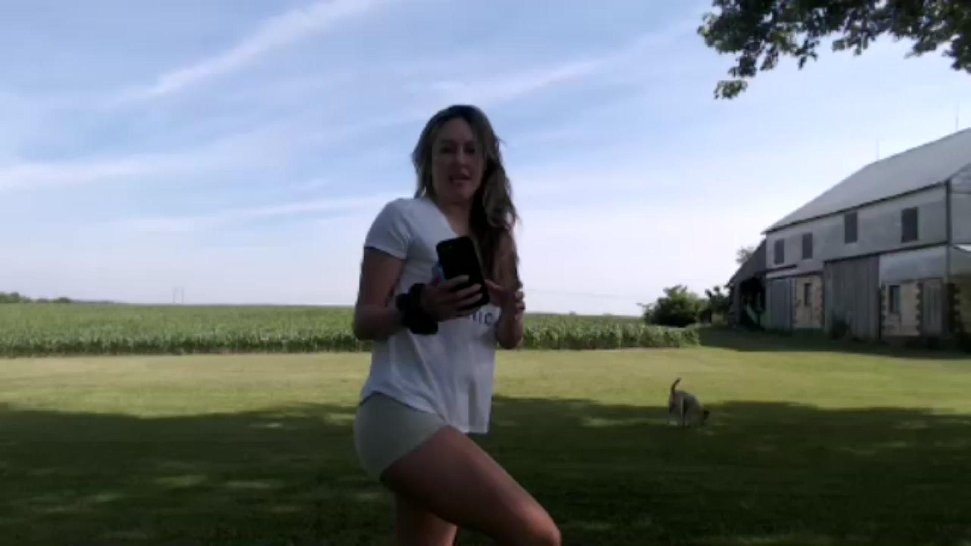 Gallery image thumbnail from FarmGirl__'s myfreecams stream on, 06/04/2024, 13:55 image 11 of 20