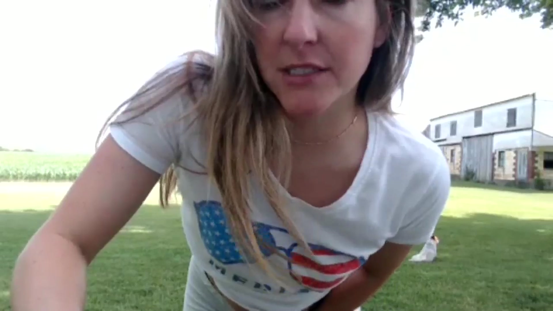 Gallery image thumbnail from FarmGirl__'s myfreecams stream on, 06/04/2024, 15:01 image 13 of 20