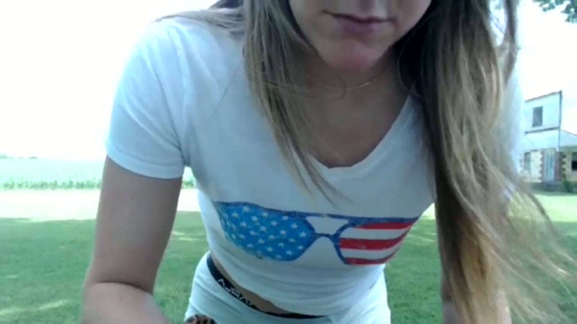 Gallery image thumbnail from FarmGirl__'s myfreecams stream on, 06/04/2024, 15:01 image 18 of 20