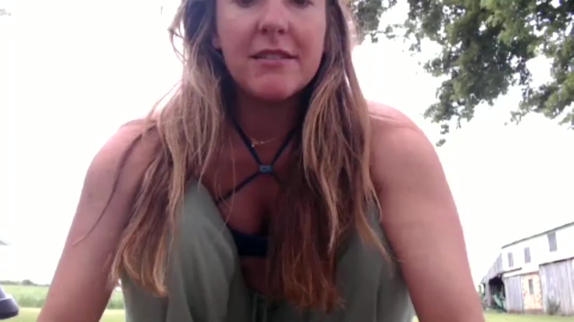 Gallery image thumbnail from FarmGirl__'s myfreecams stream on, 06/05/2024, 18:02 image 7 of 20