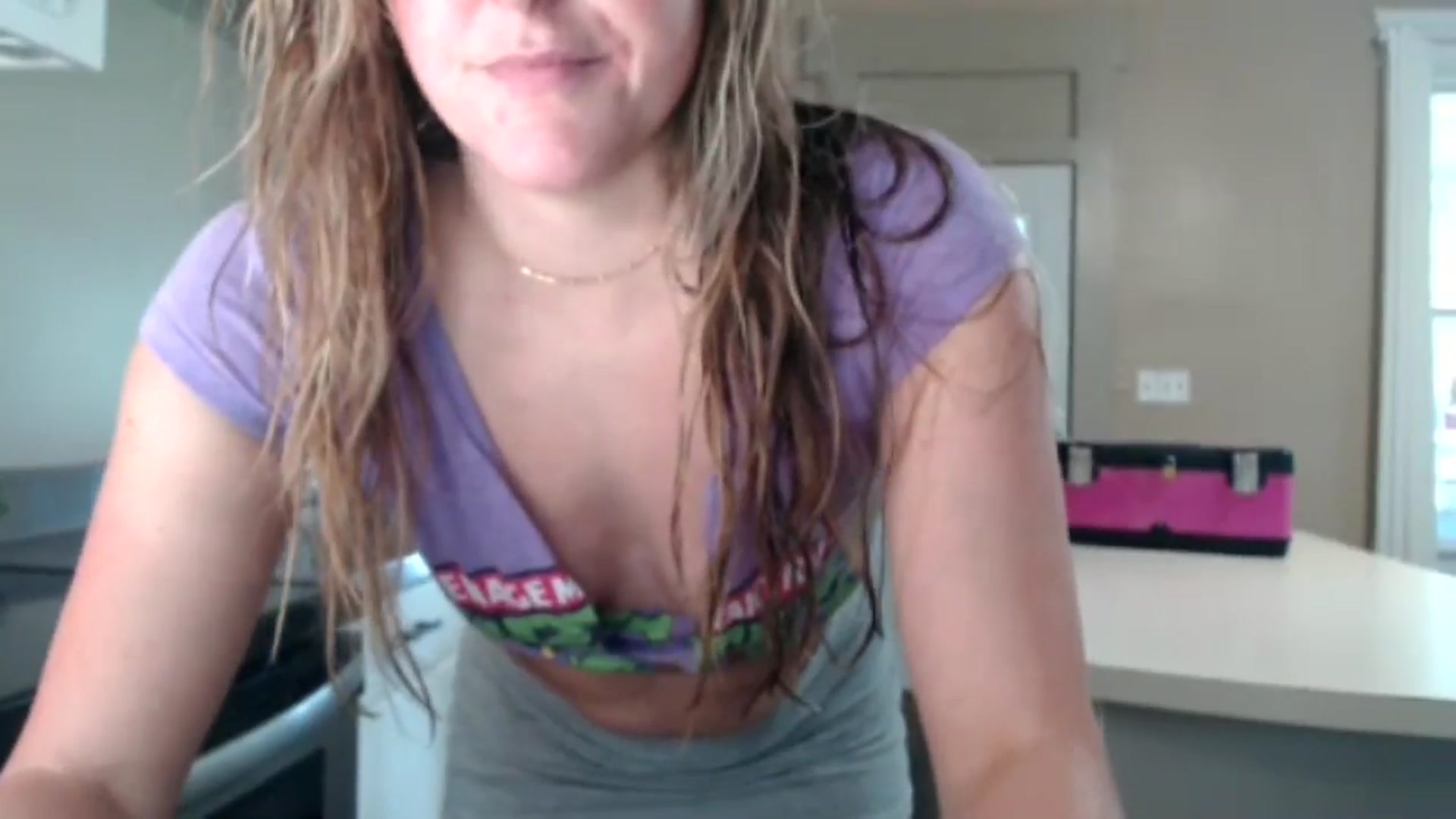 Gallery image thumbnail from FarmGirl__'s myfreecams stream on, 06/05/2024, 21:11 image 5 of 20