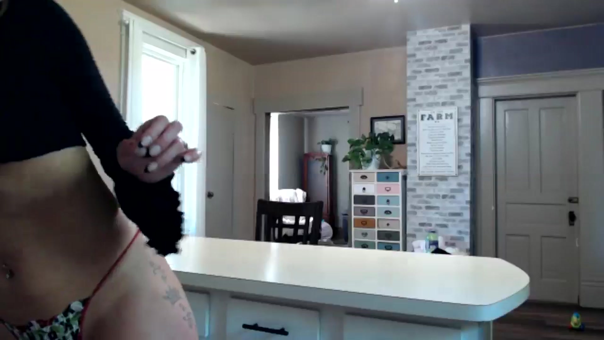 Gallery image thumbnail from FarmGirl__'s myfreecams stream on, 06/07/2024, 14:31 image 7 of 20