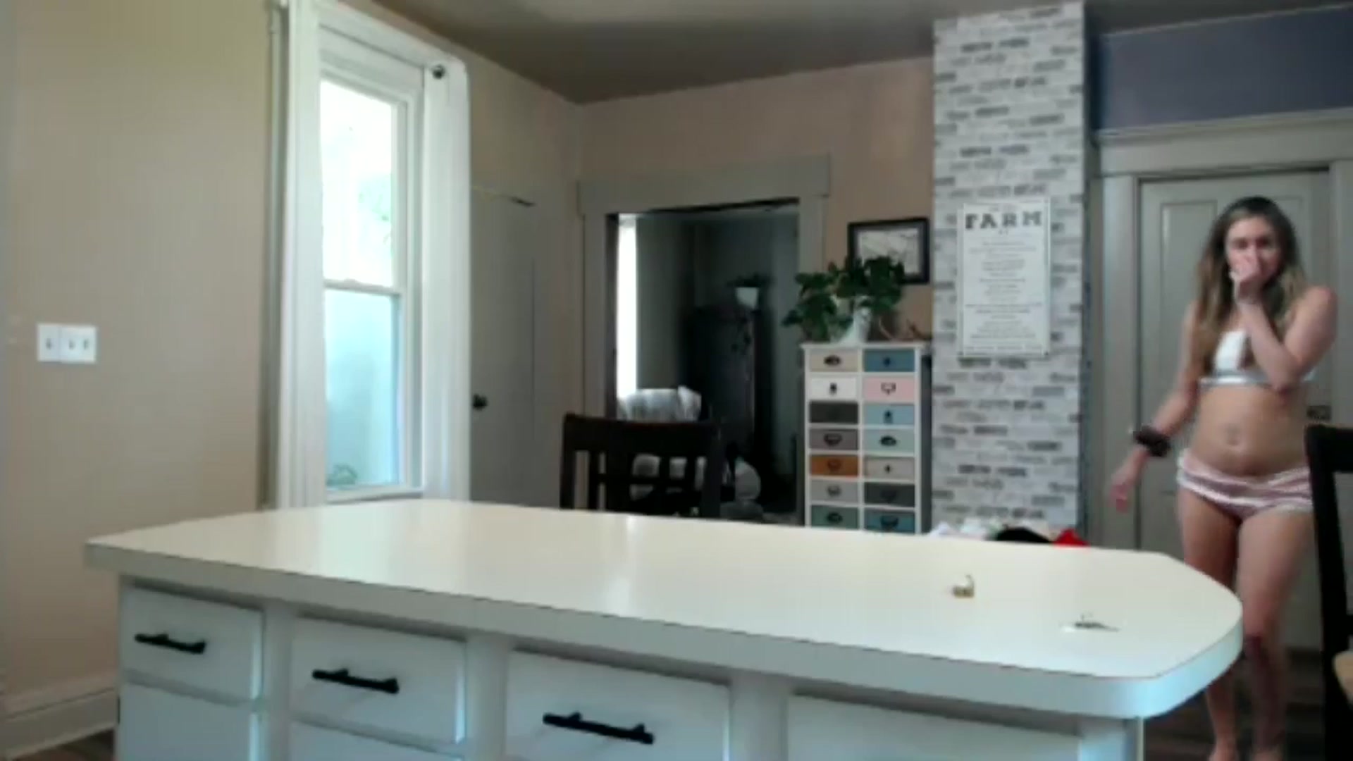 Gallery image thumbnail from FarmGirl__'s myfreecams stream on, 06/07/2024, 18:01 image 13 of 20