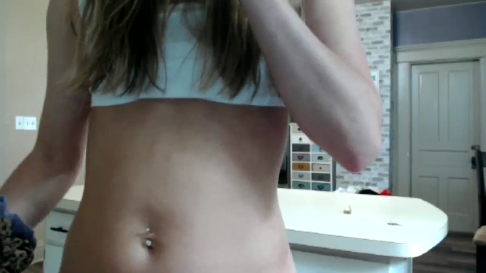 Gallery image thumbnail from FarmGirl__'s myfreecams stream on, 06/07/2024, 18:01 image 19 of 20