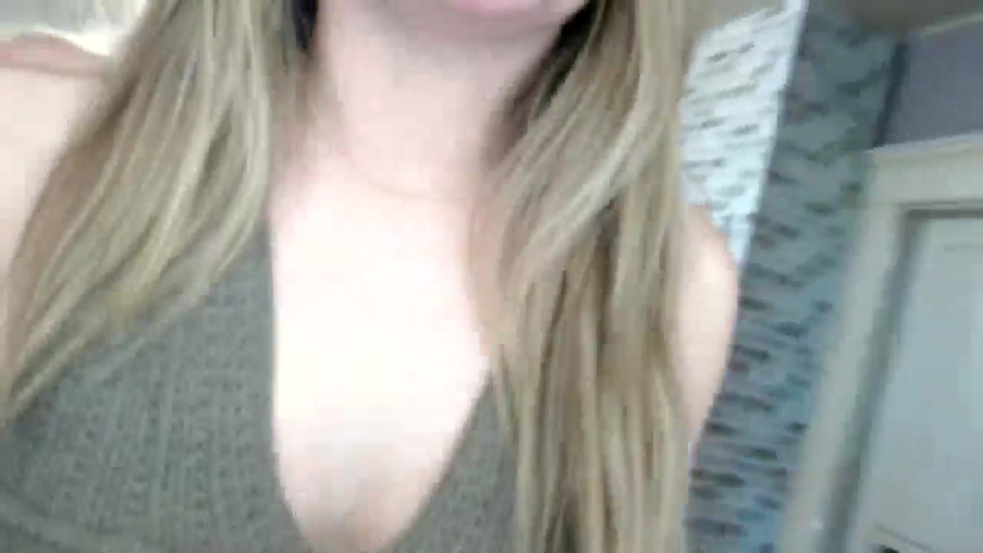Gallery image thumbnail from FarmGirl__'s myfreecams stream on, 06/08/2024, 18:34 image 7 of 20